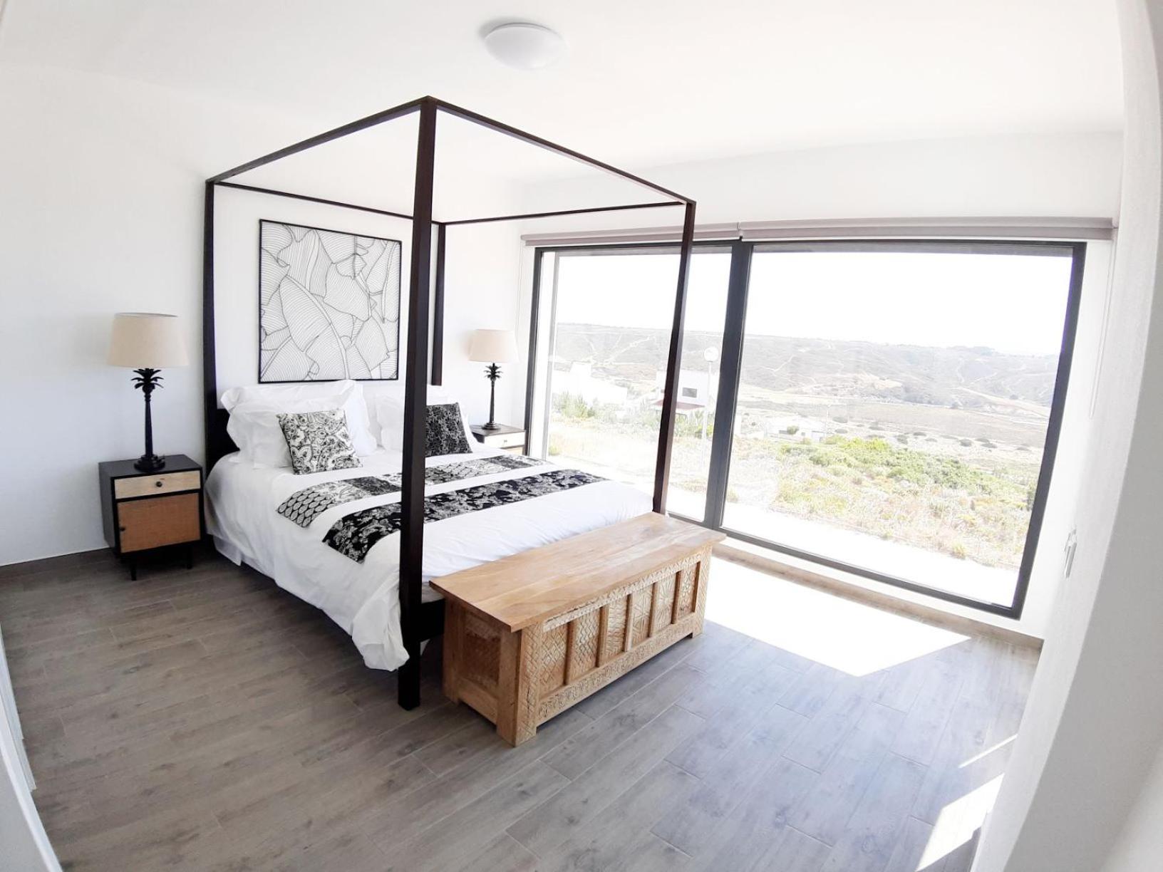 Villa photo 2