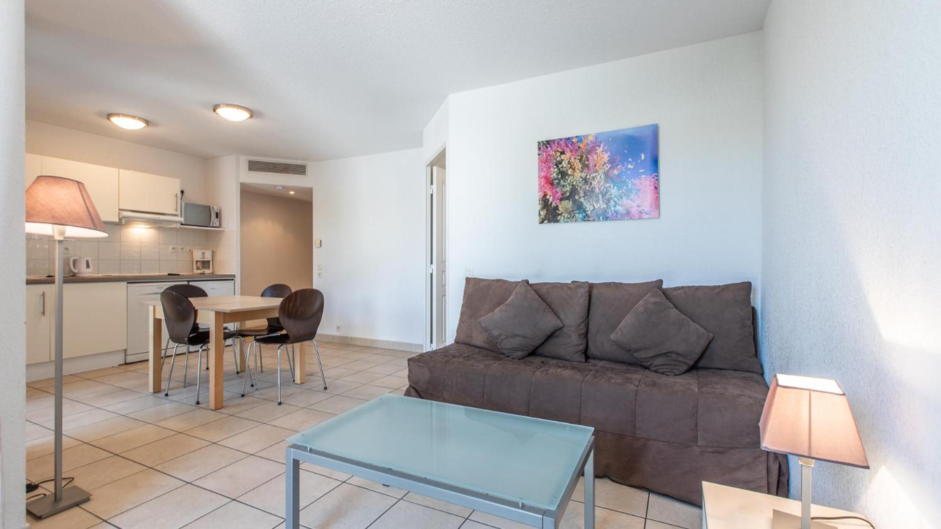 One-Bedroom Apartment photo 2