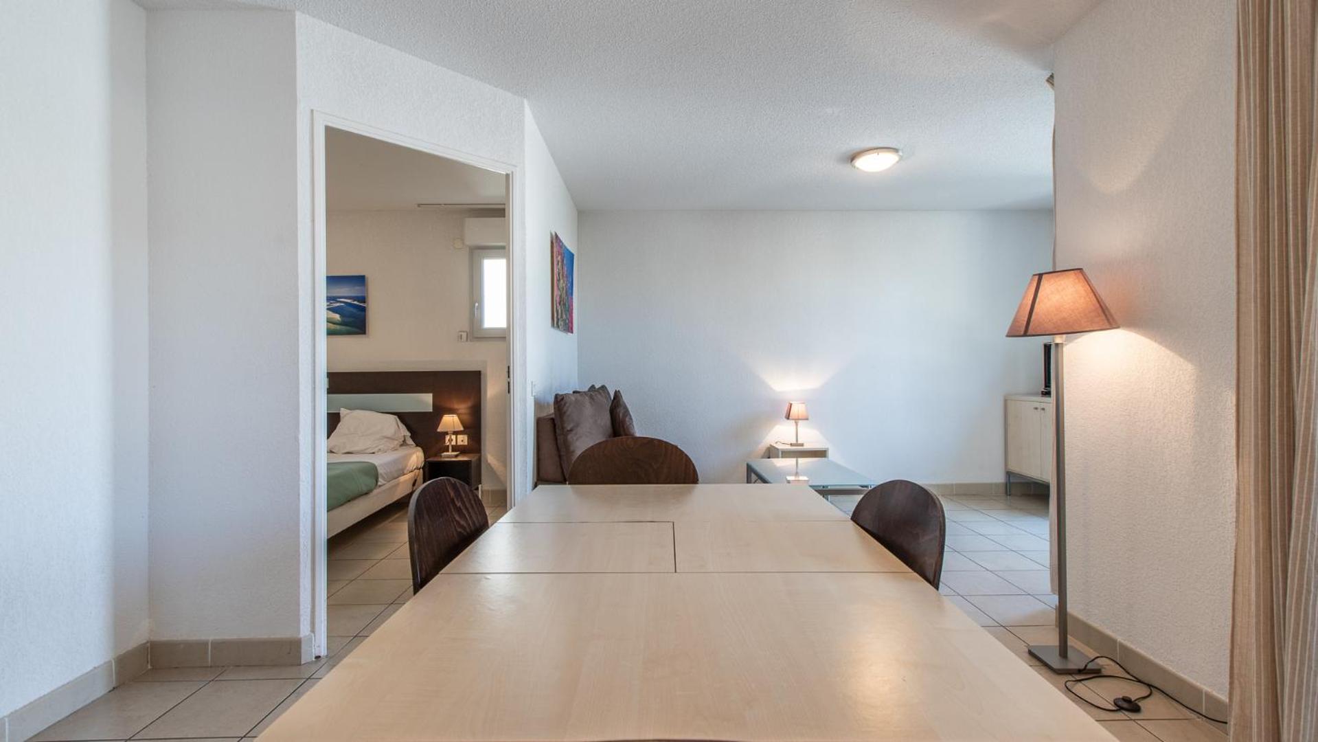 One-Bedroom Apartment photo 3