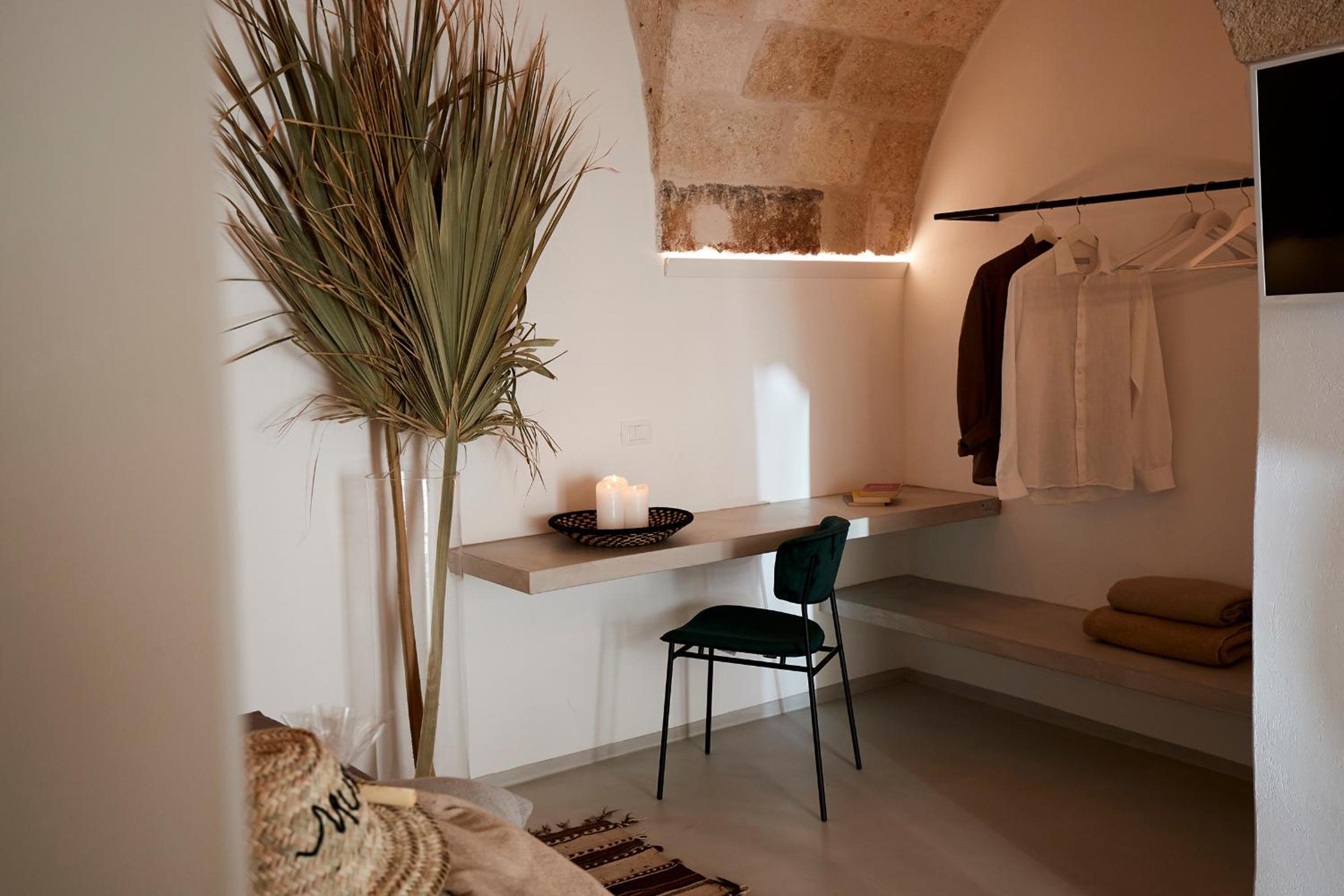 Standard Double Room - Photo 2
