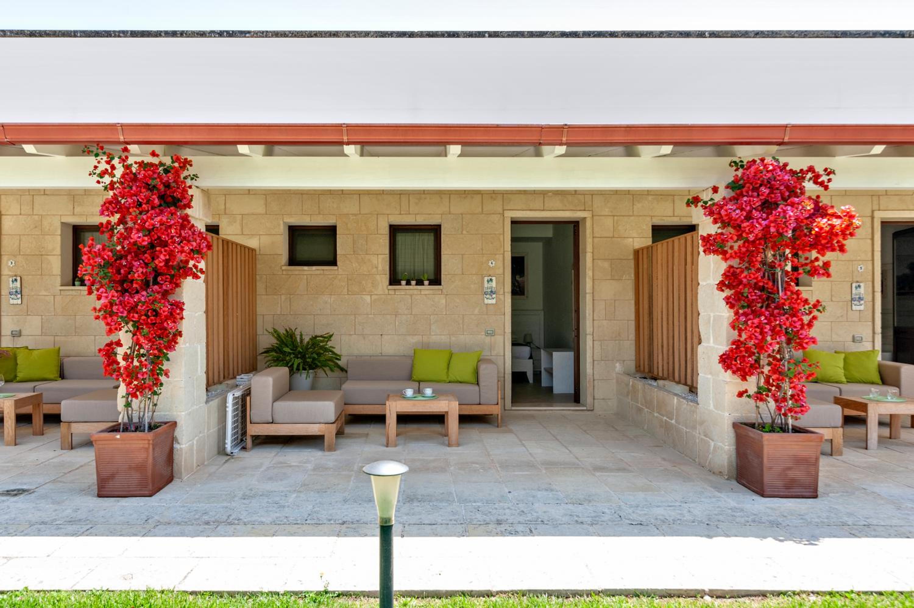 Superior Double or Twin Room with Garden View - Photo 8
