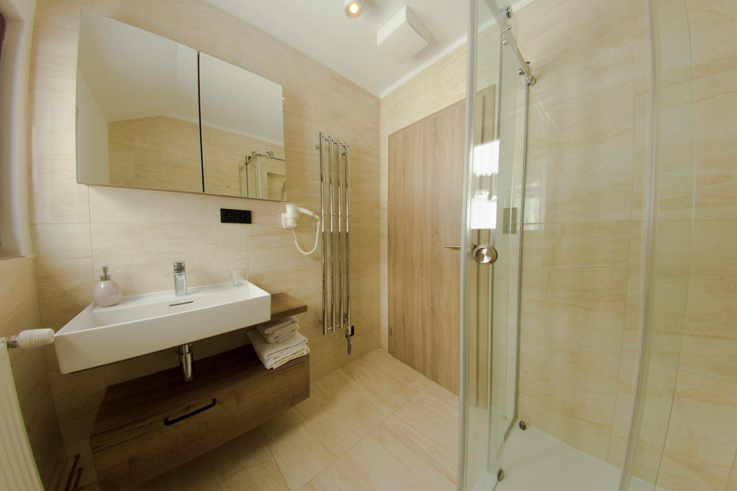 Double Room - Photo 4