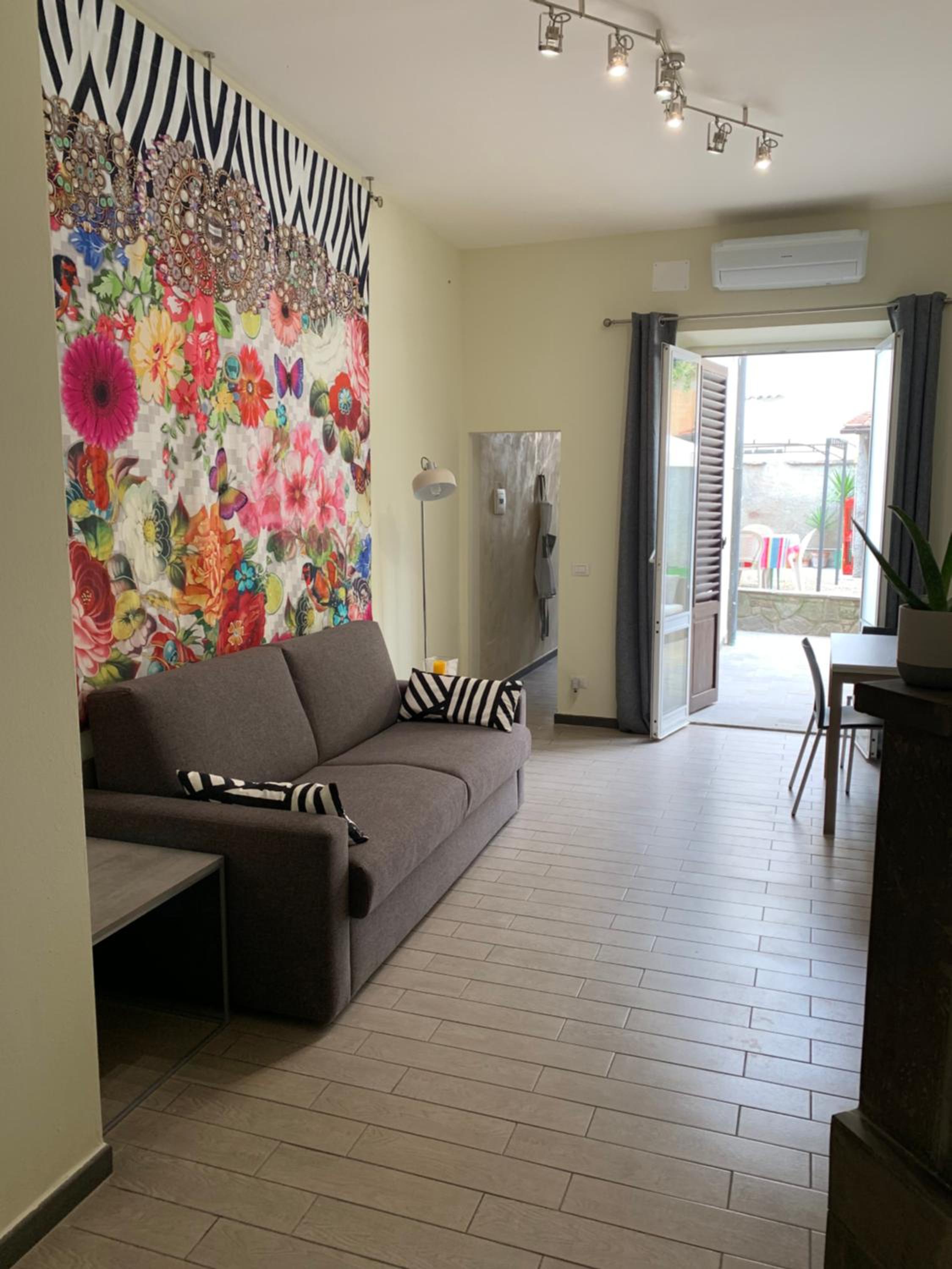 Apartment with Garden