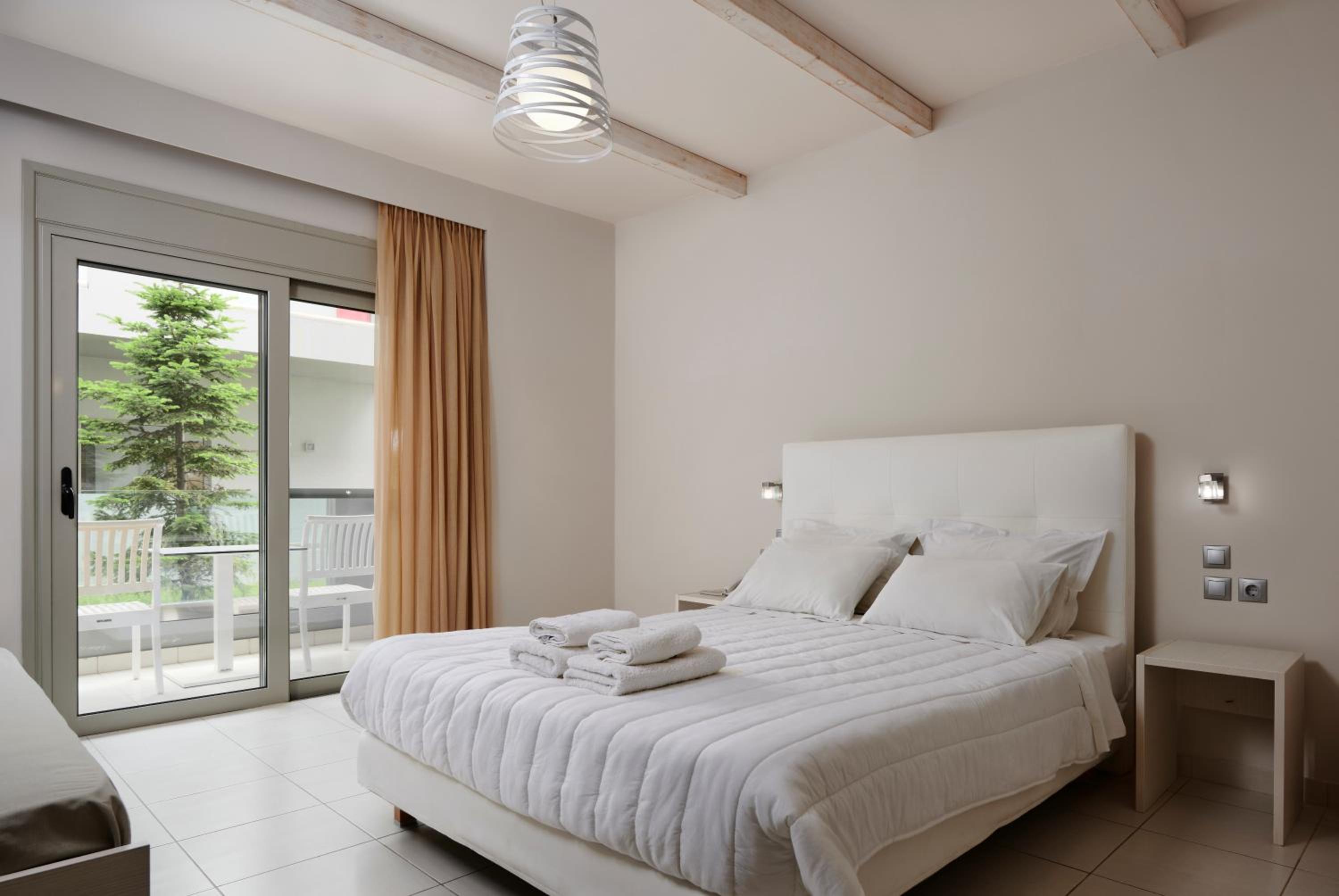 Triple Room with Garden View