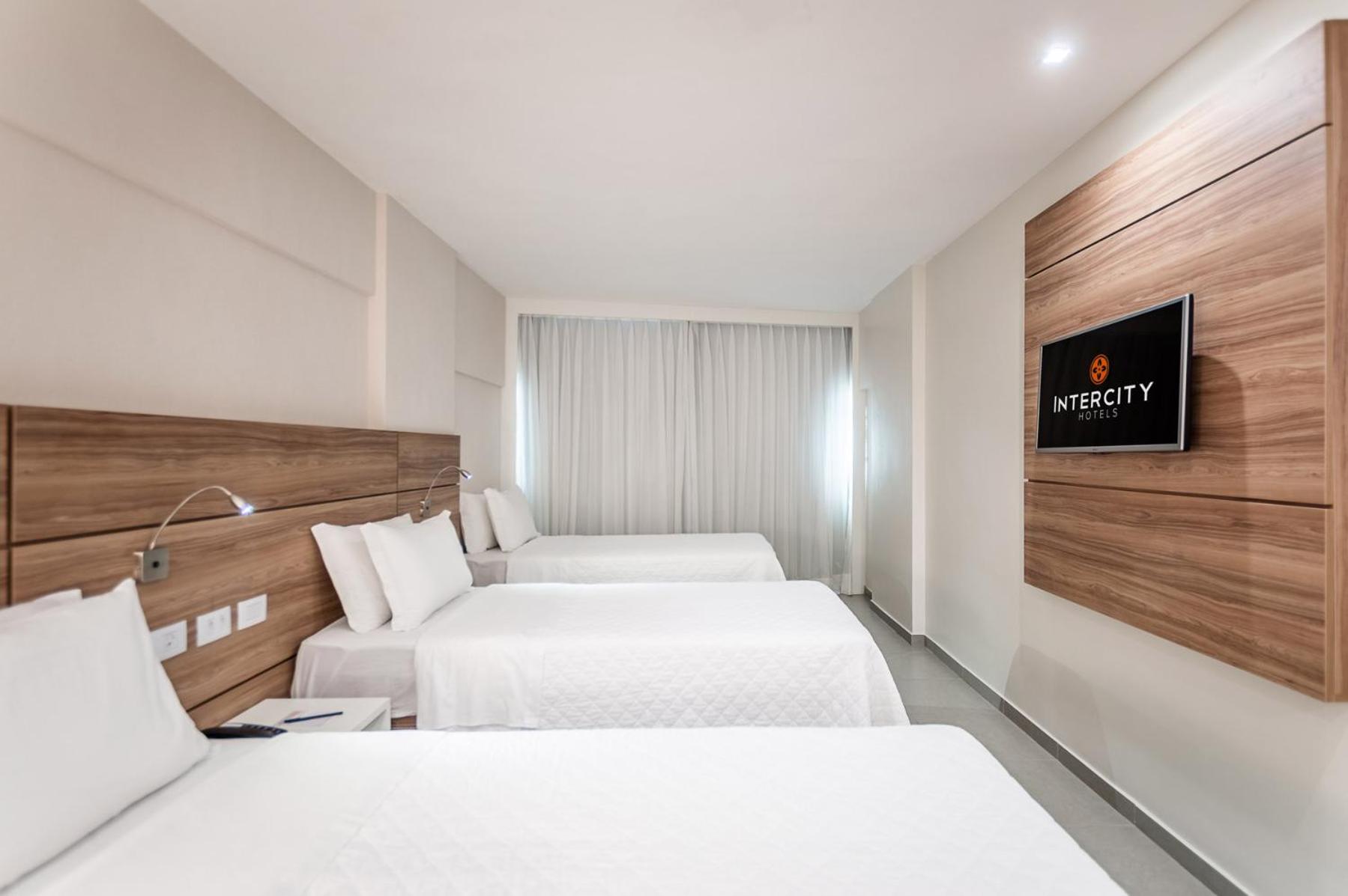 Standard Triple - 3 Single Beds photo 2