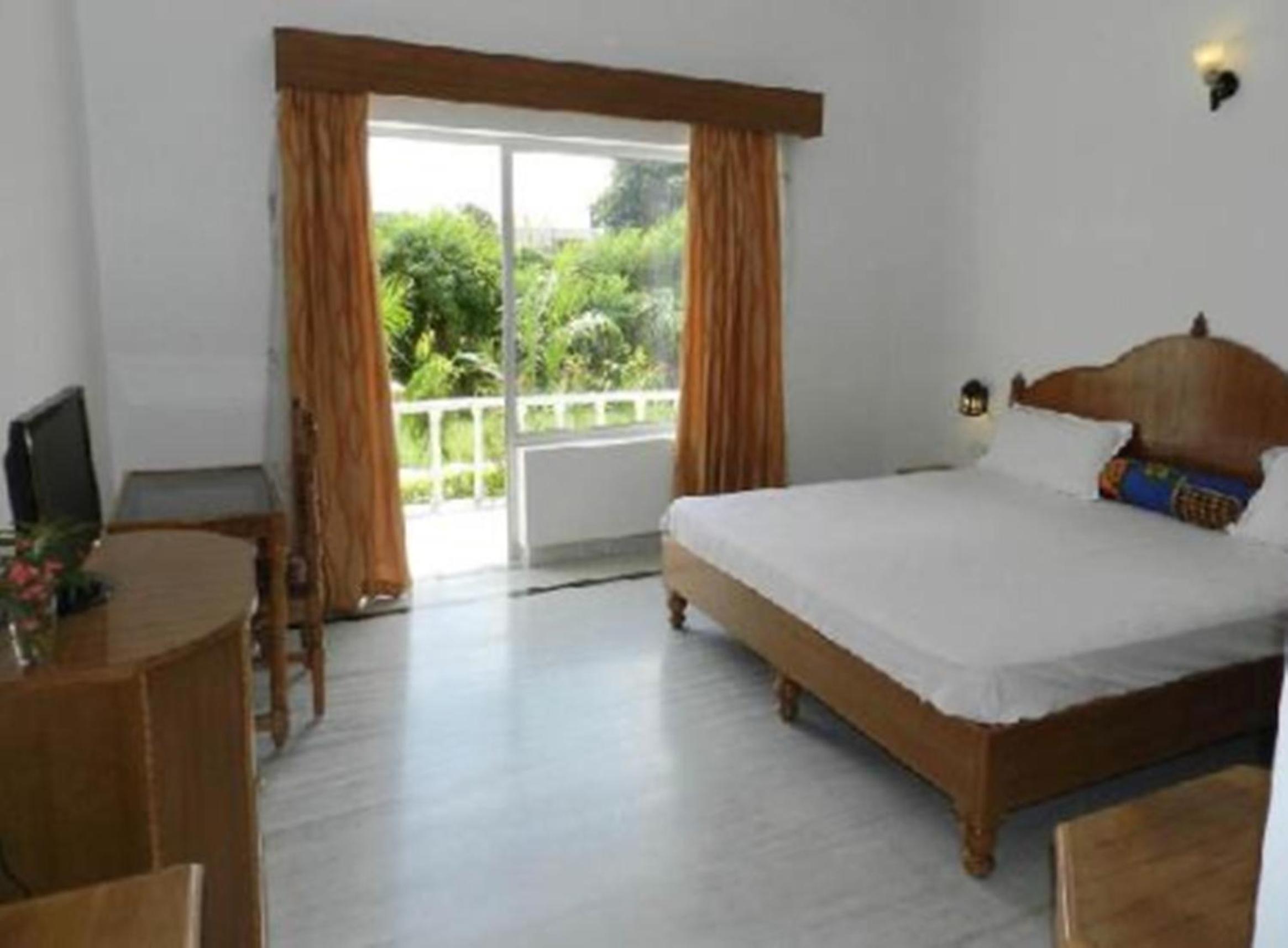 Deluxe Double or Twin Room - Photo 4