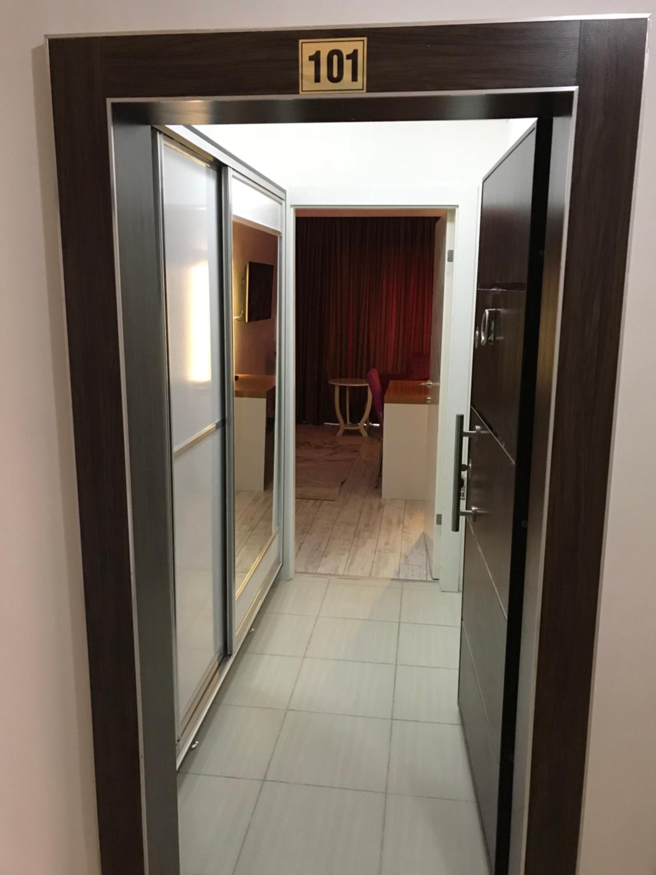 Double Room - Photo 3