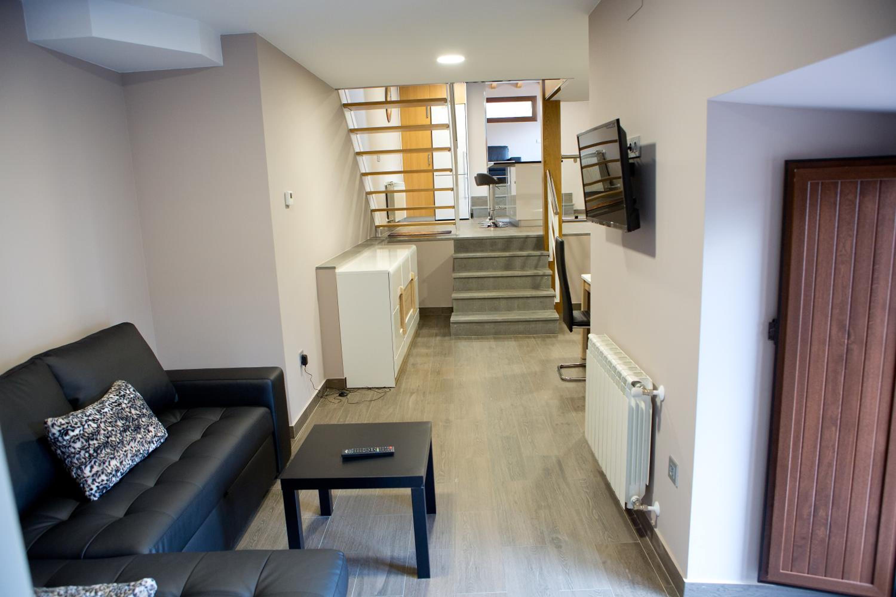 Three-Bedroom House photo 2