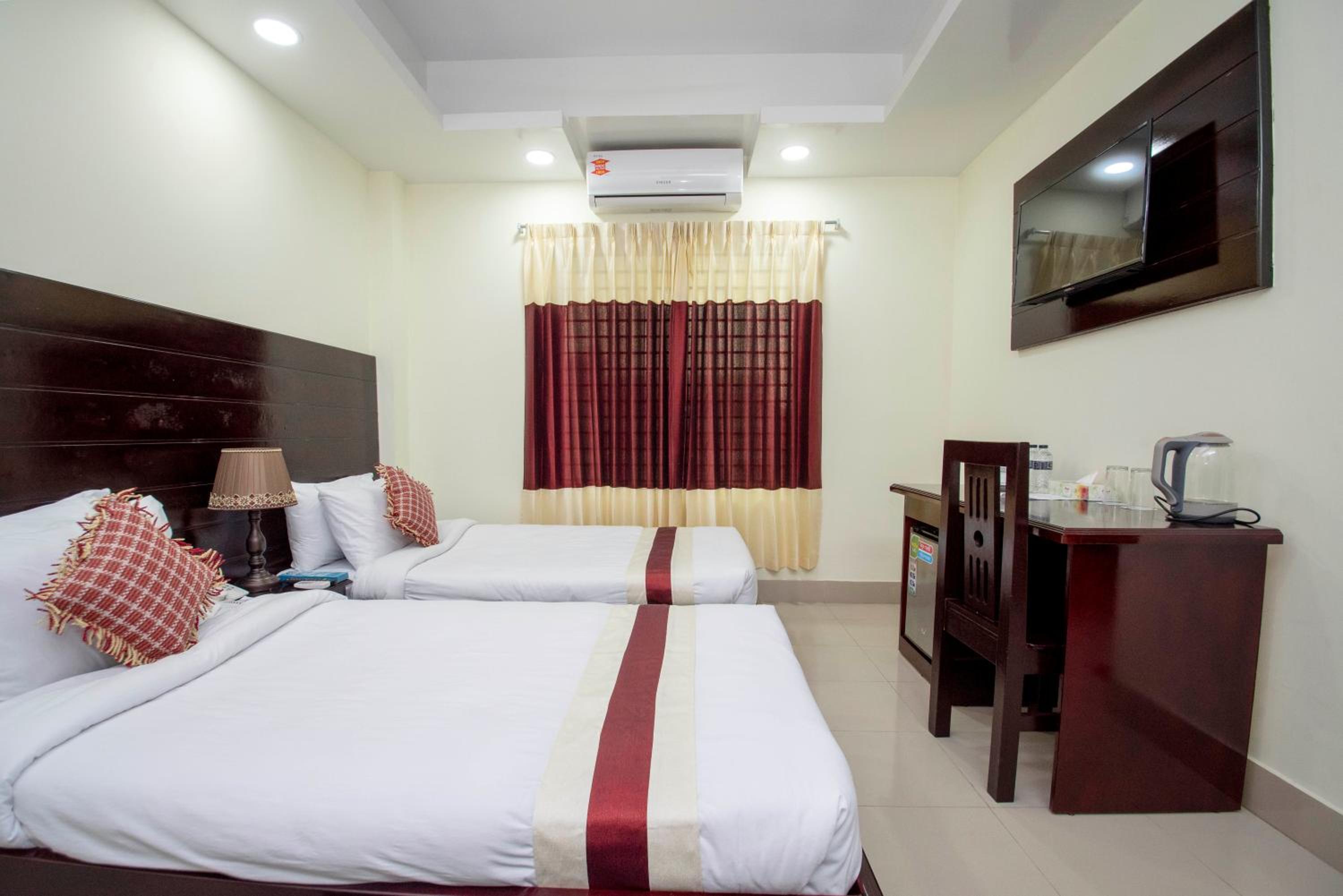 Deluxe Twin Room photo 2