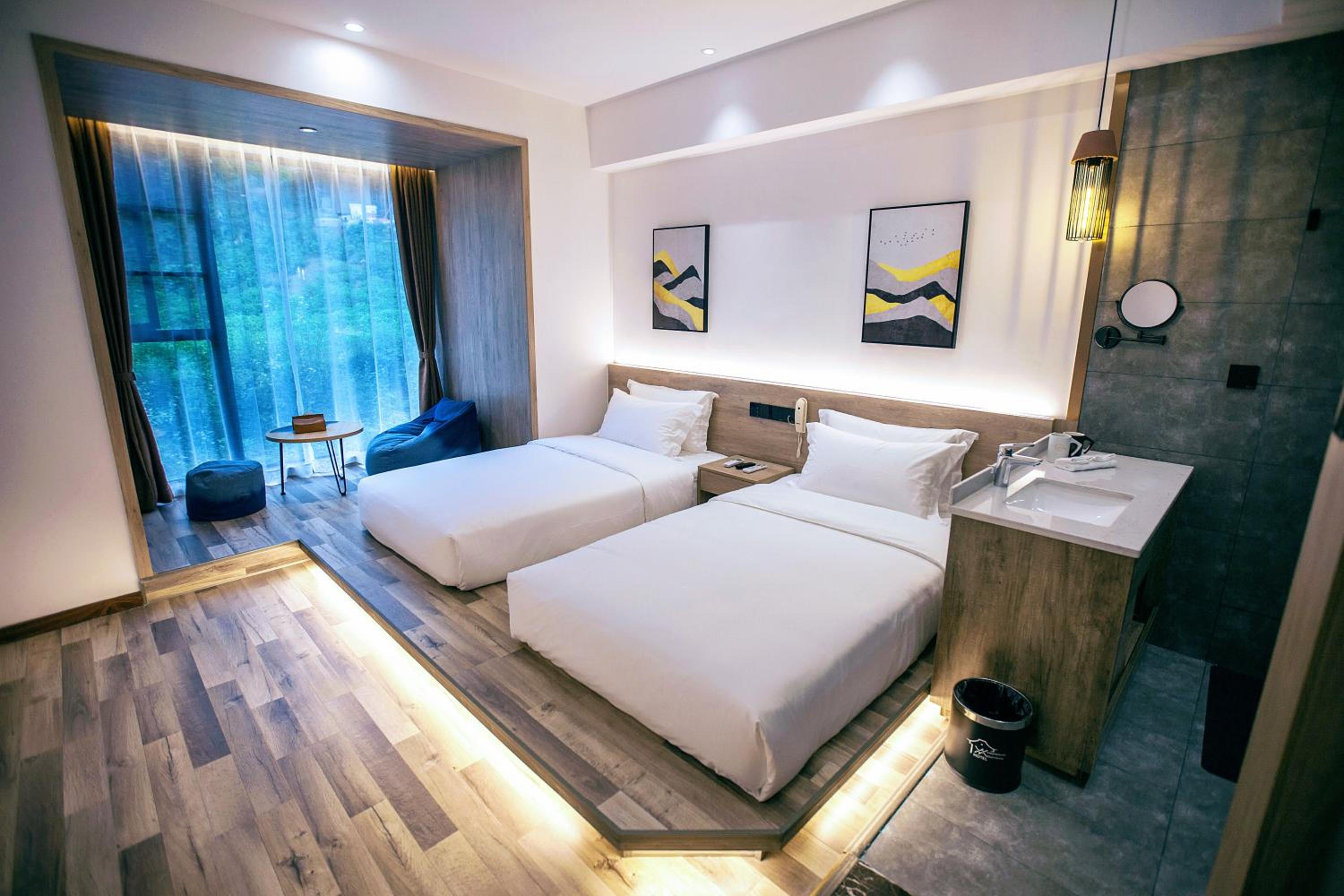 Standard Twin Room photo 3