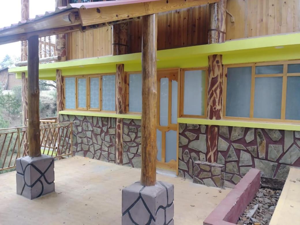 Bungalow - Water Front  - Photo 2