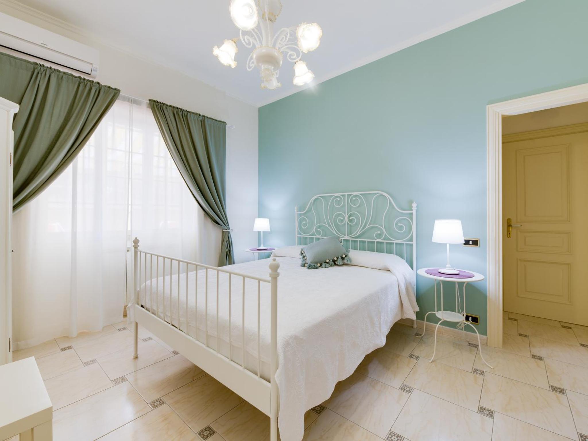 Double Room with Spa Bath - Photo 6