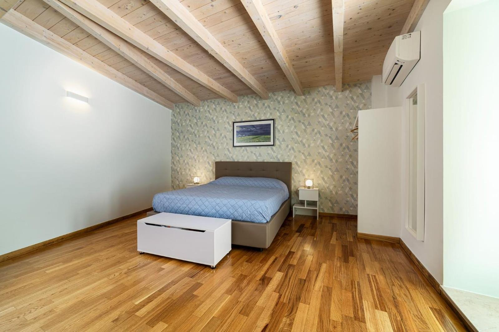 Double Room - Photo 7