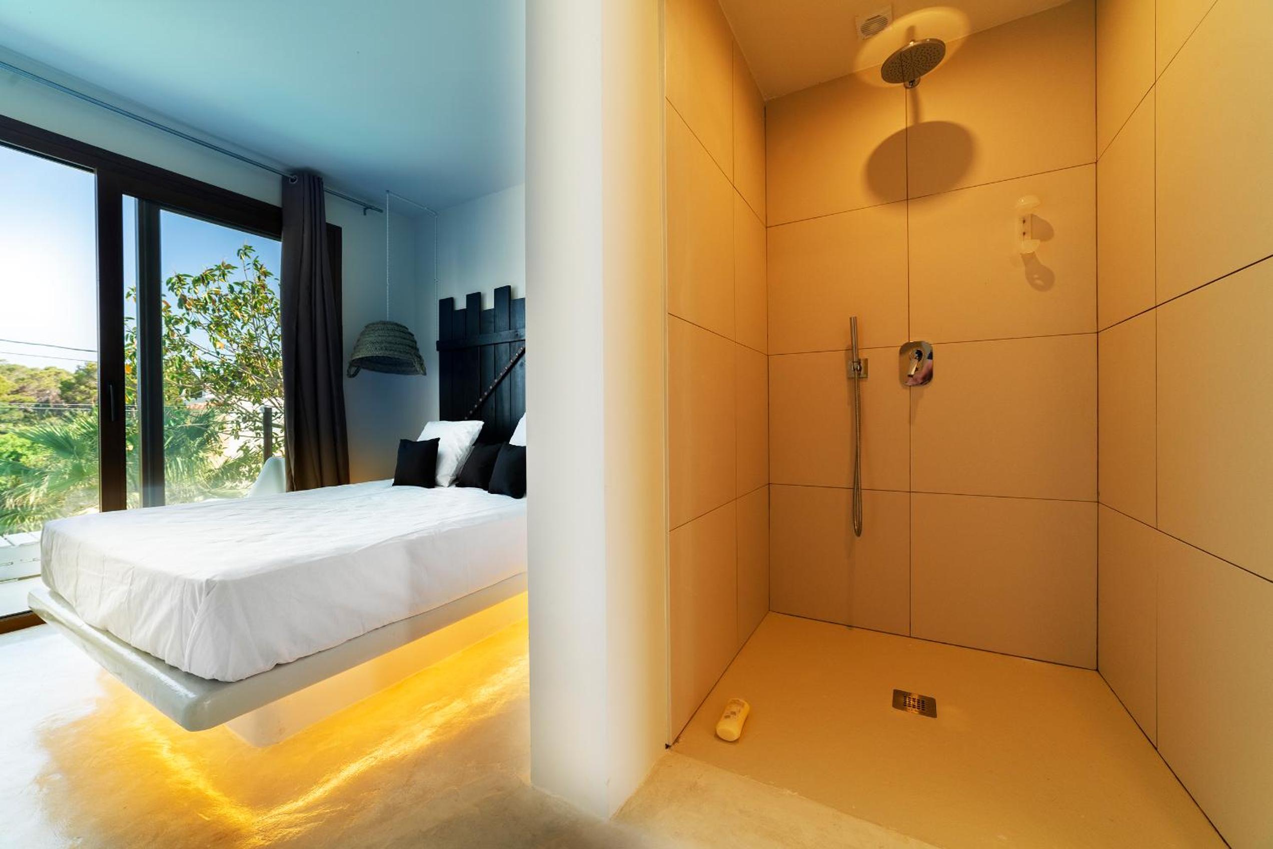 Deluxe Room with Terrace photo 3