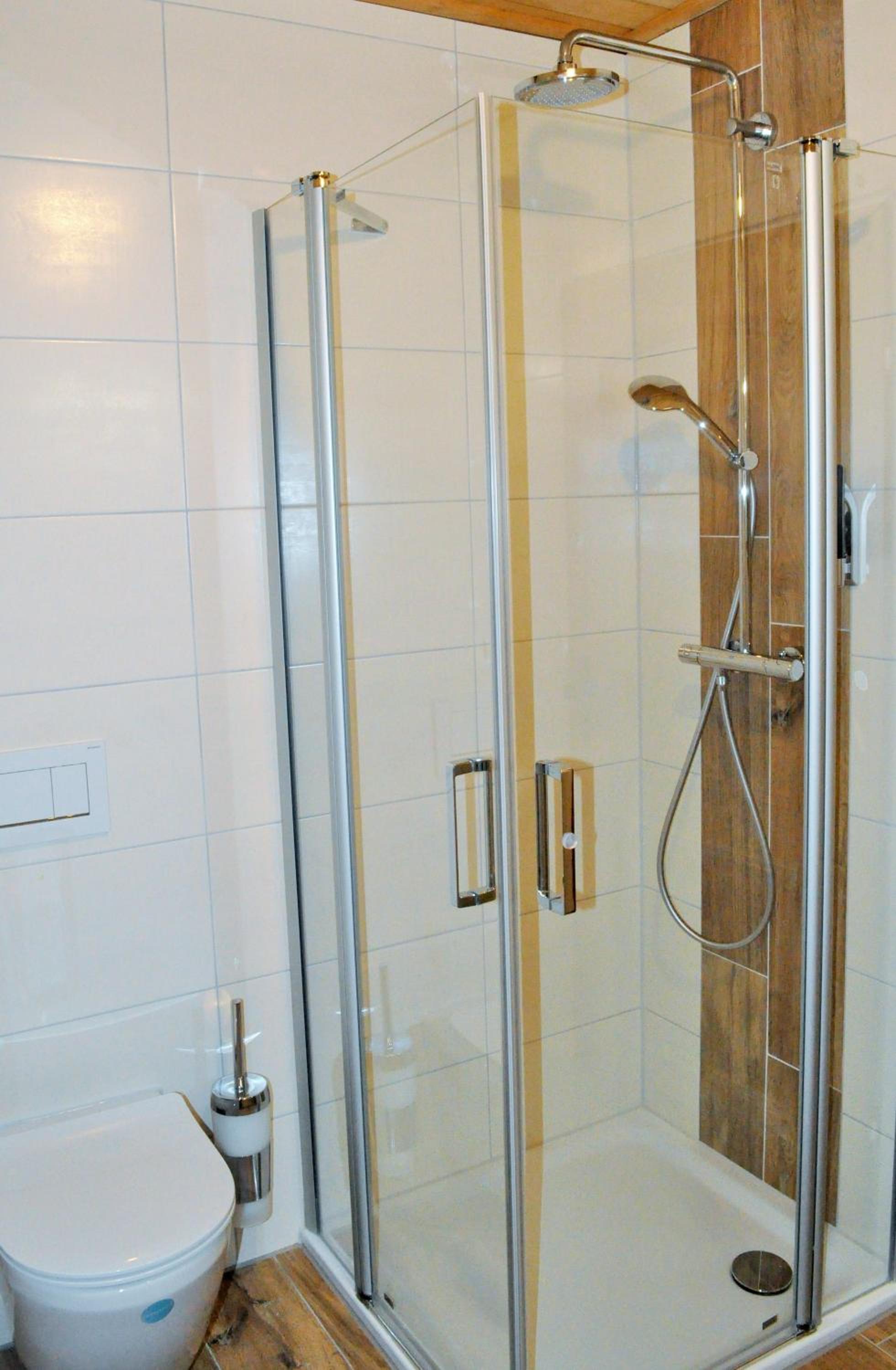 Suite - Photo 7