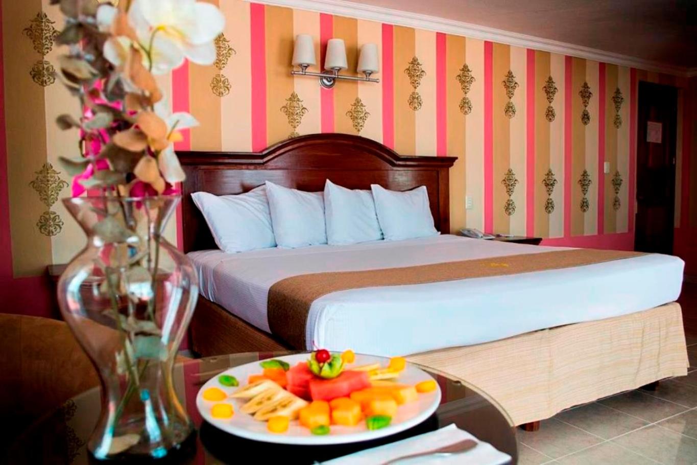 Junior Suite with King Bed photo 1