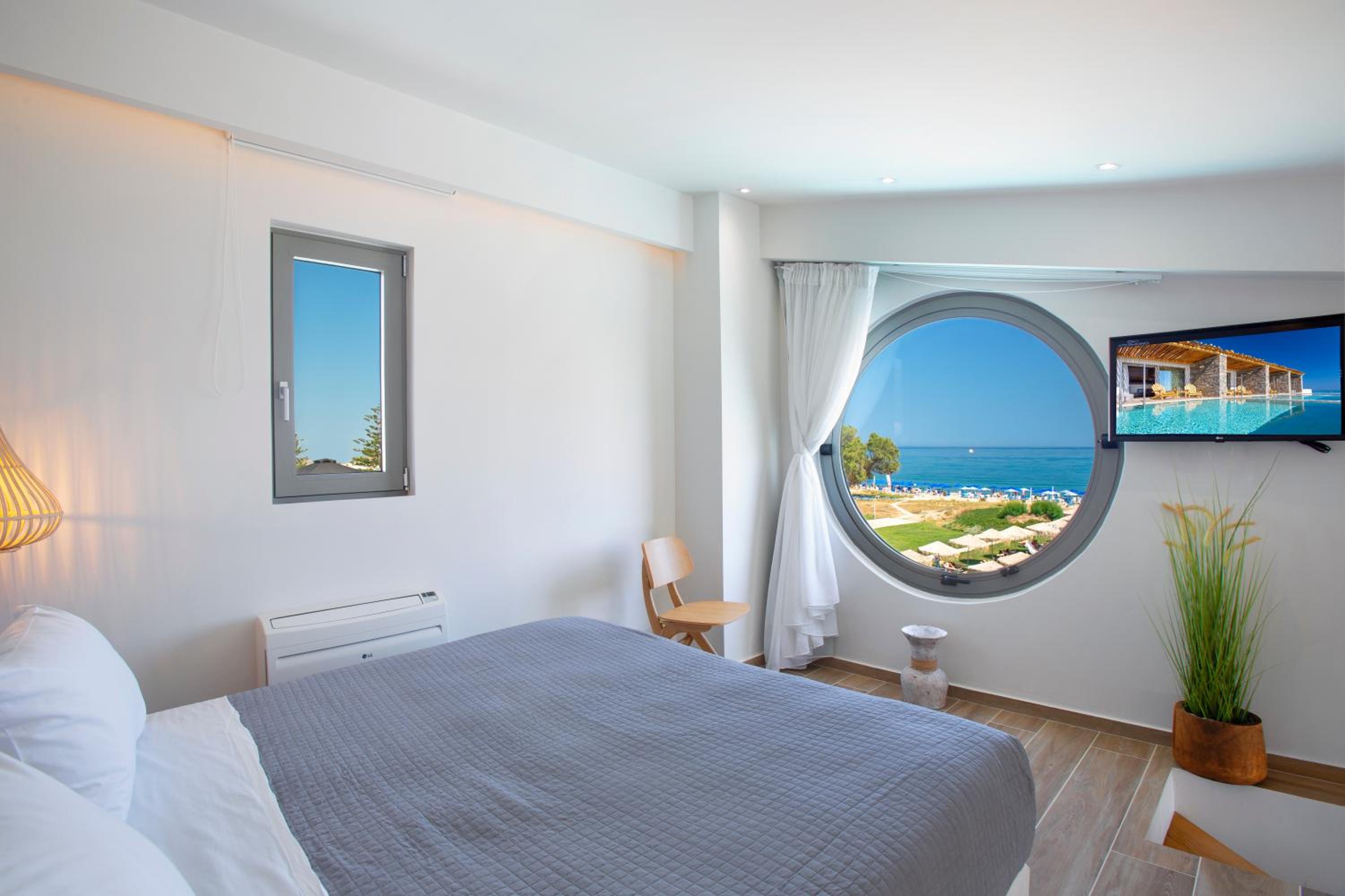 Atermono VIP Suite with Sea View & Private Pool- Split Level