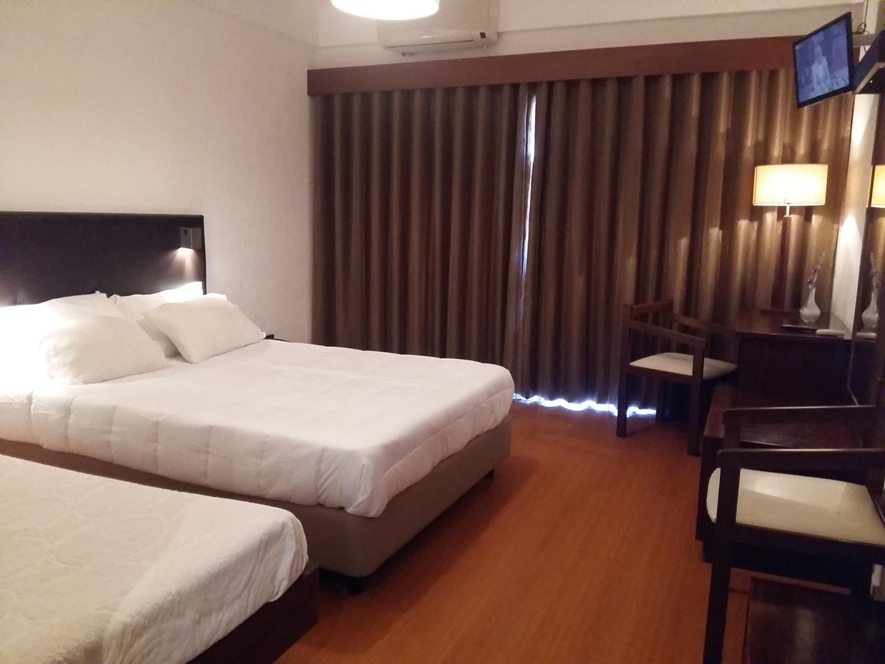 Twin Room with Extra Bed photo 1