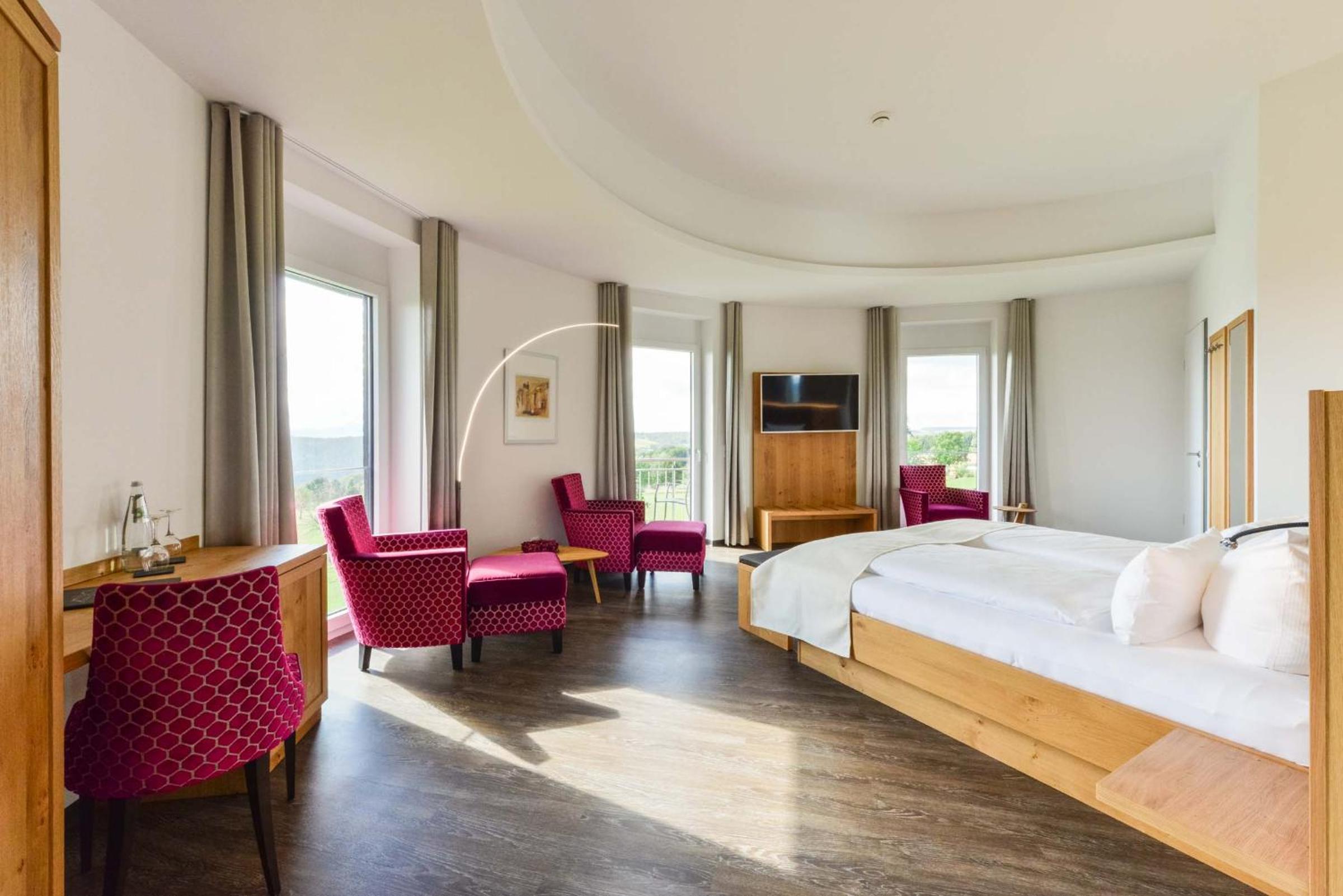 Deluxe Double Room with Balcony photo 1