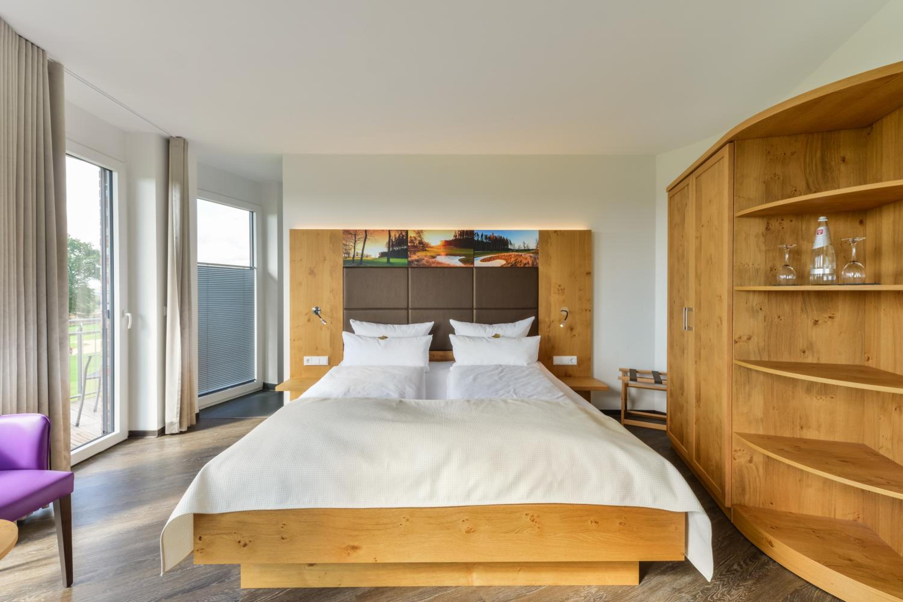 Deluxe Double Room with Balcony photo 2