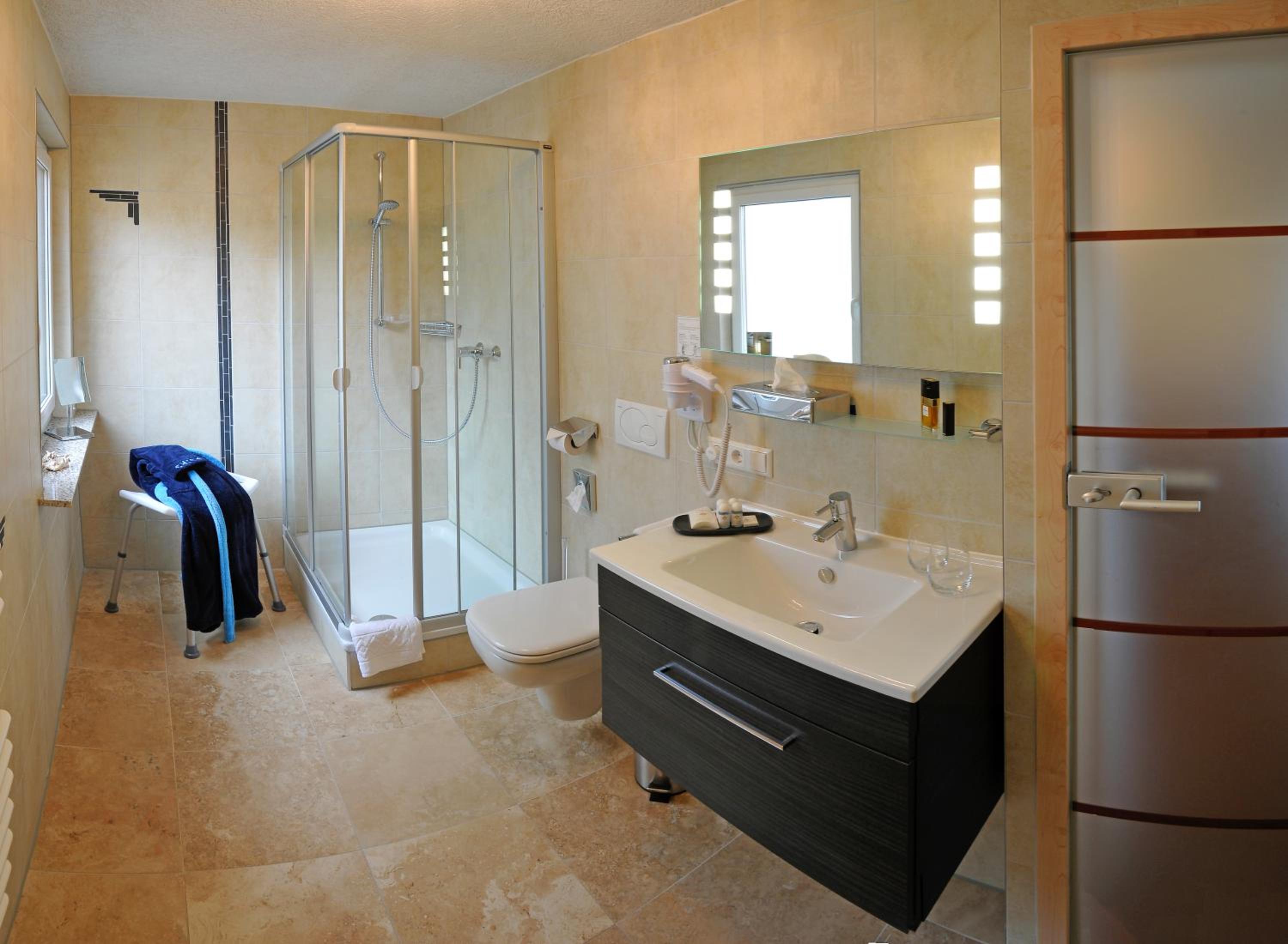 Double Room - Photo 8
