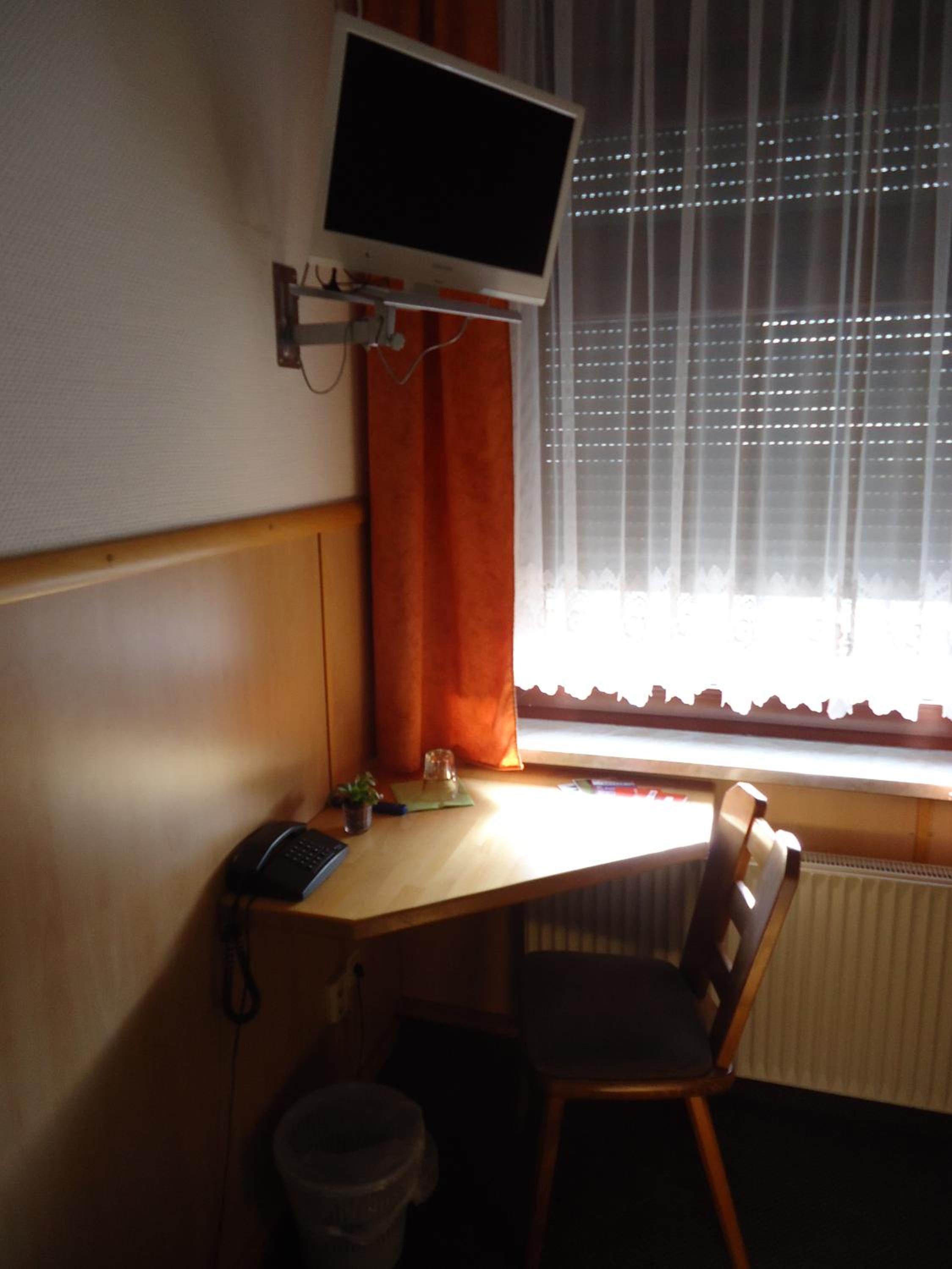 Single Room photo 2