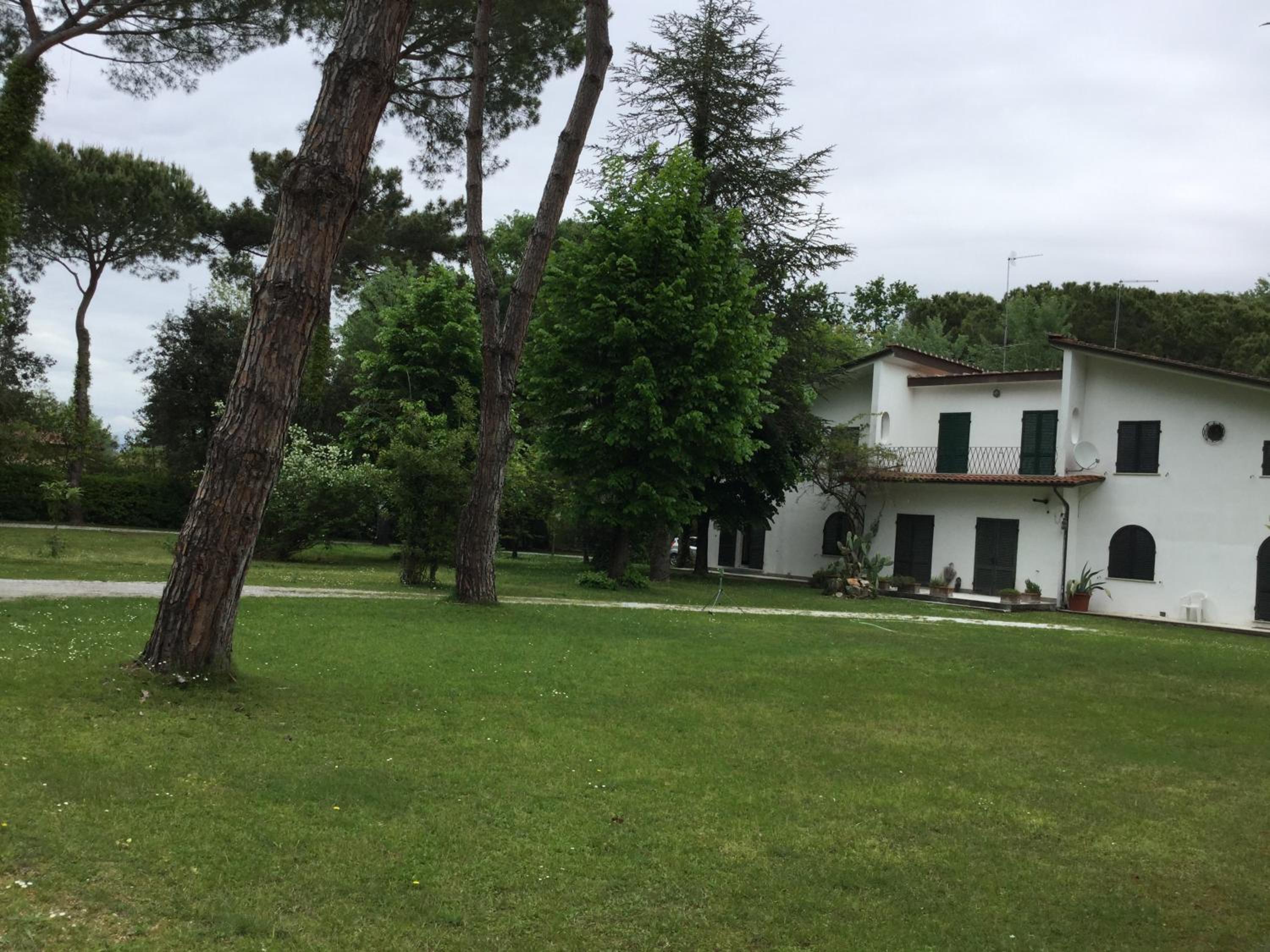 Villa photo 2