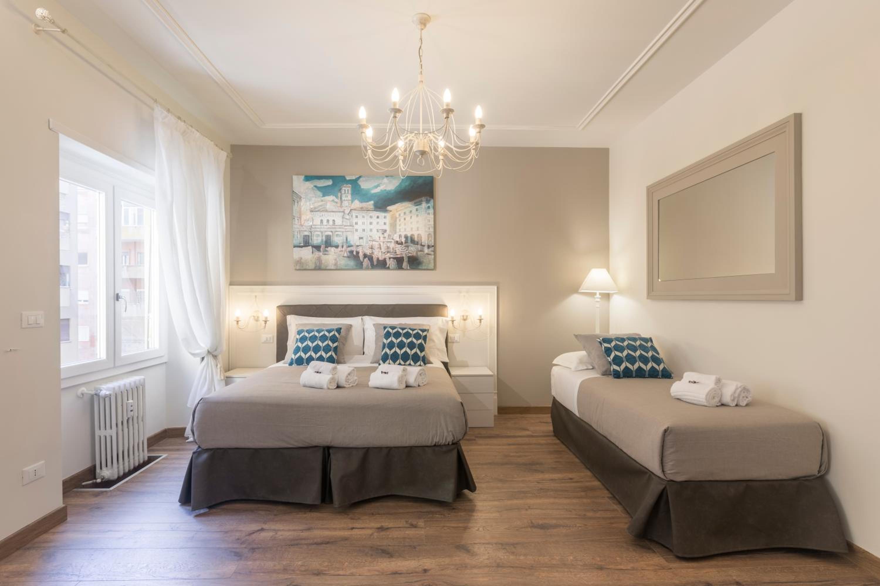 Deluxe Family Room photo 1