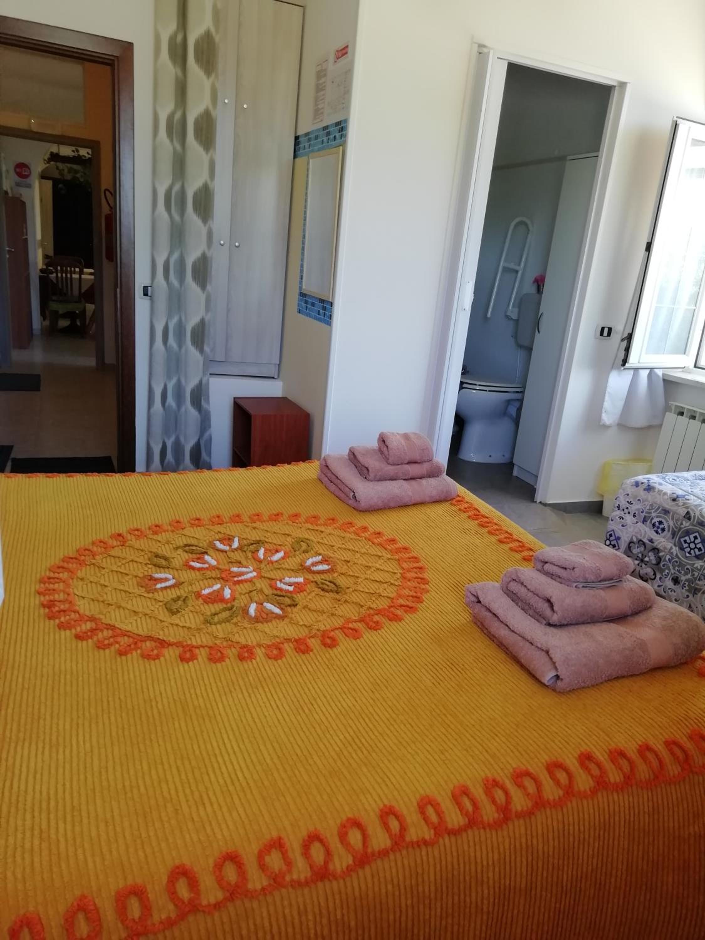 Triple Room - Photo 2