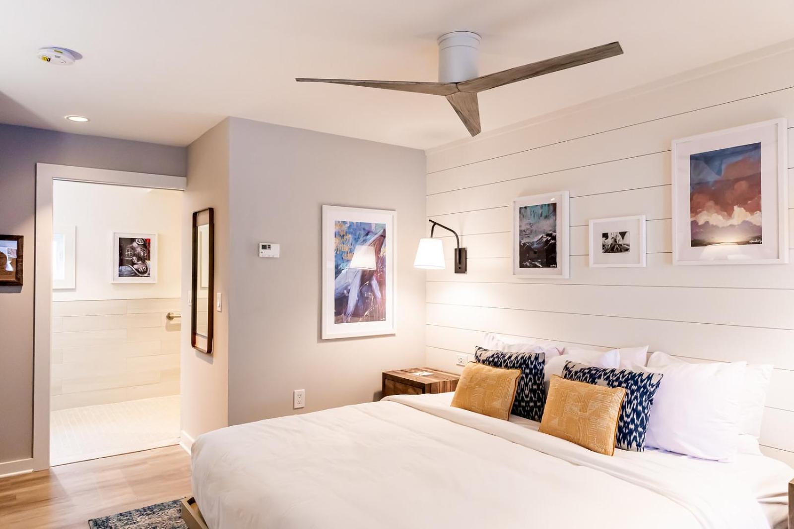 King Room with Roll-In Shower - Disability Access