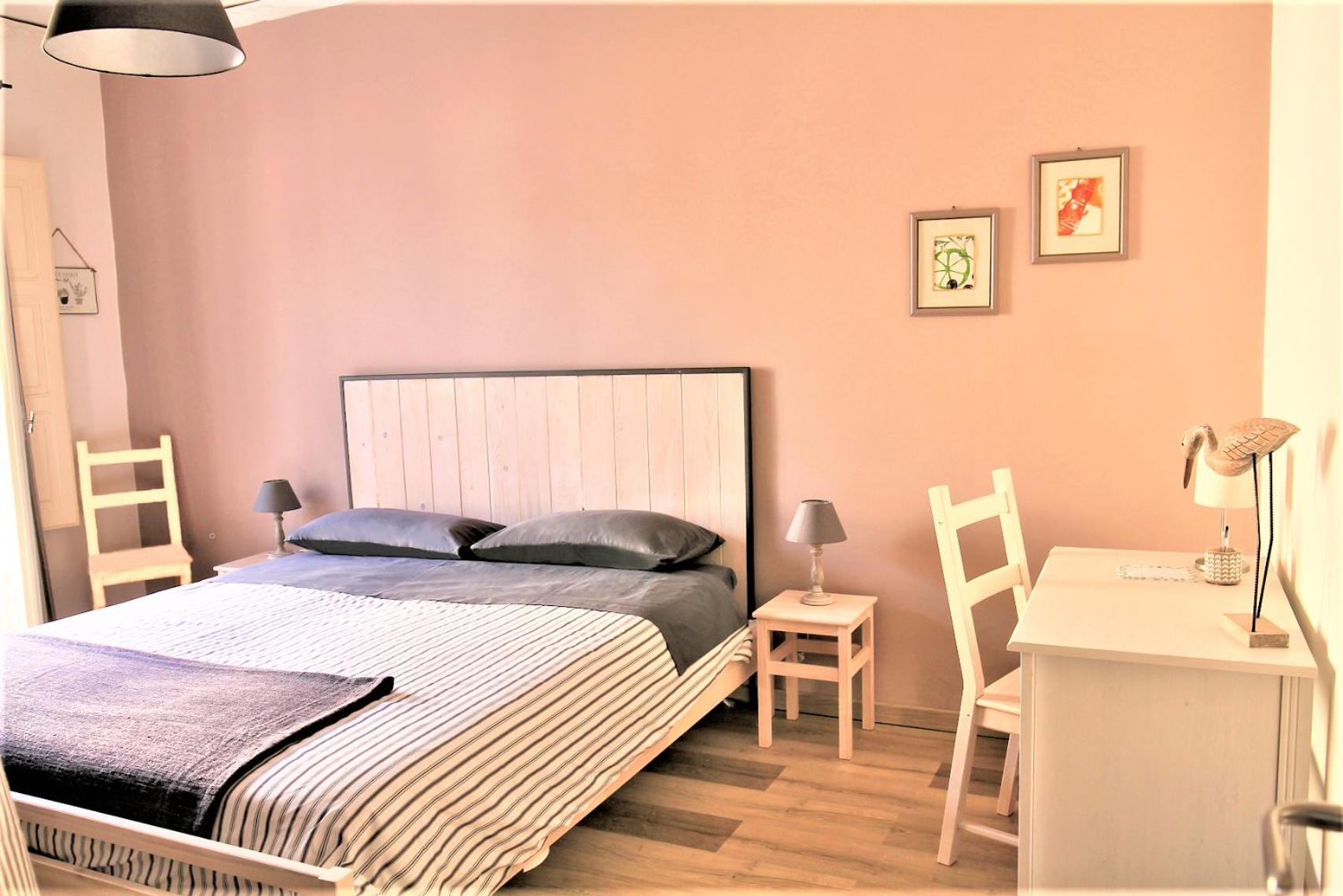 Deluxe Double or Twin Room - Photo 11