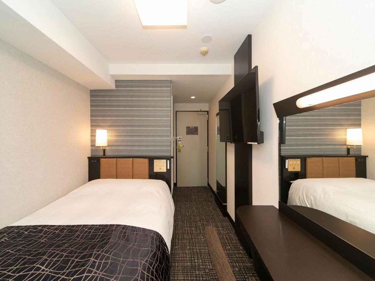 Small Double Room - Non-Smoking - Photo 1
