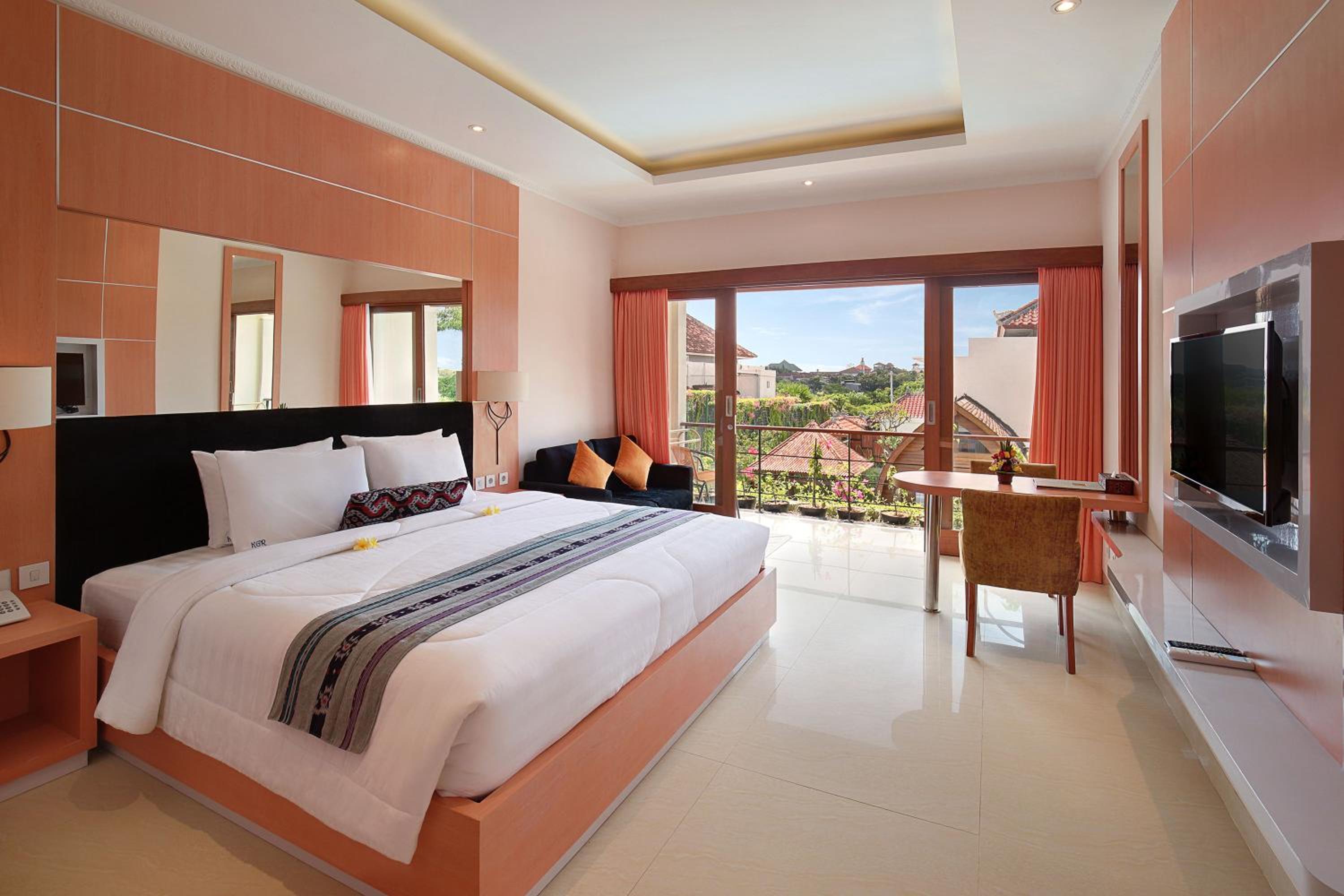 Suite with Balcony photo 1