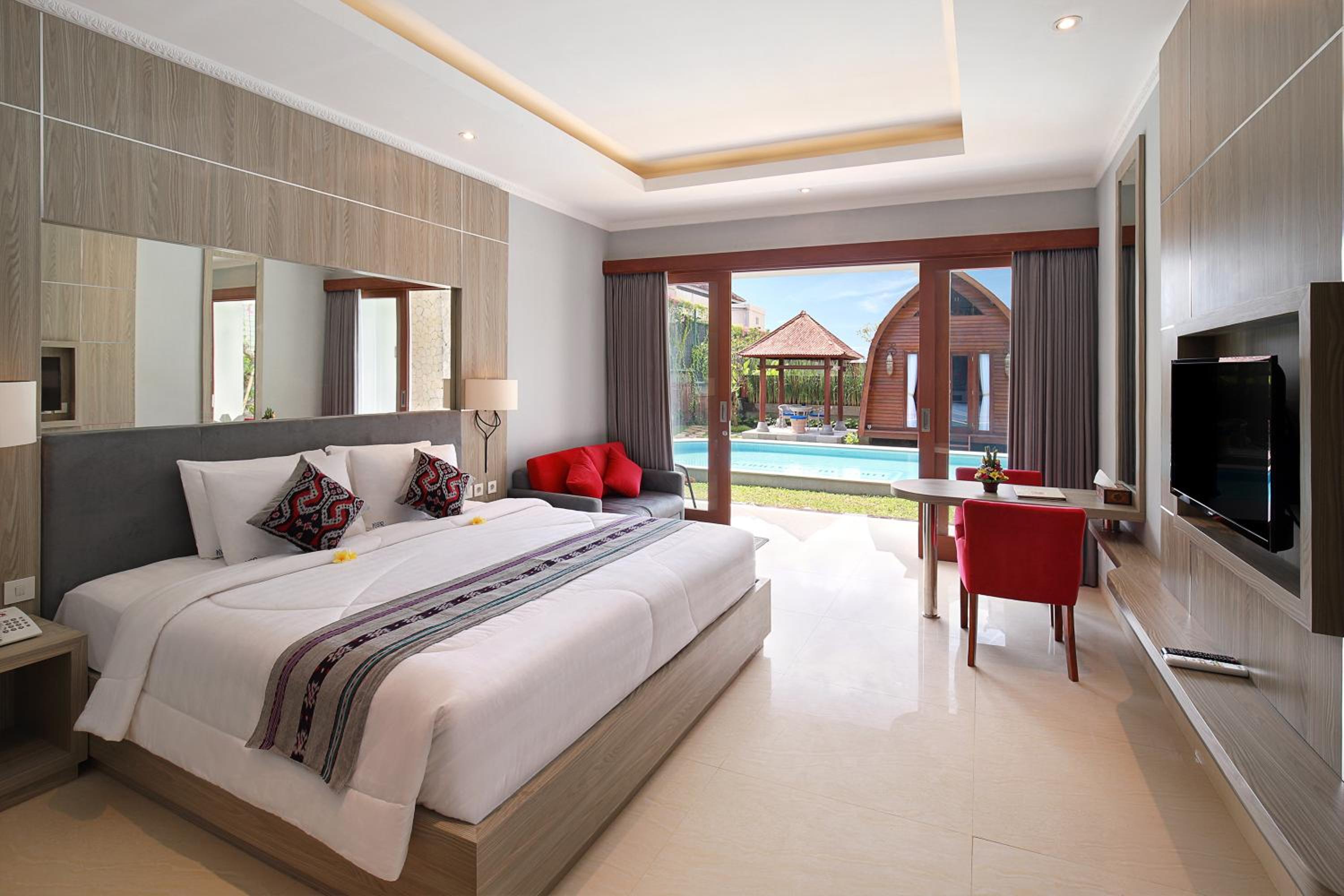 Suite with Pool View photo 1