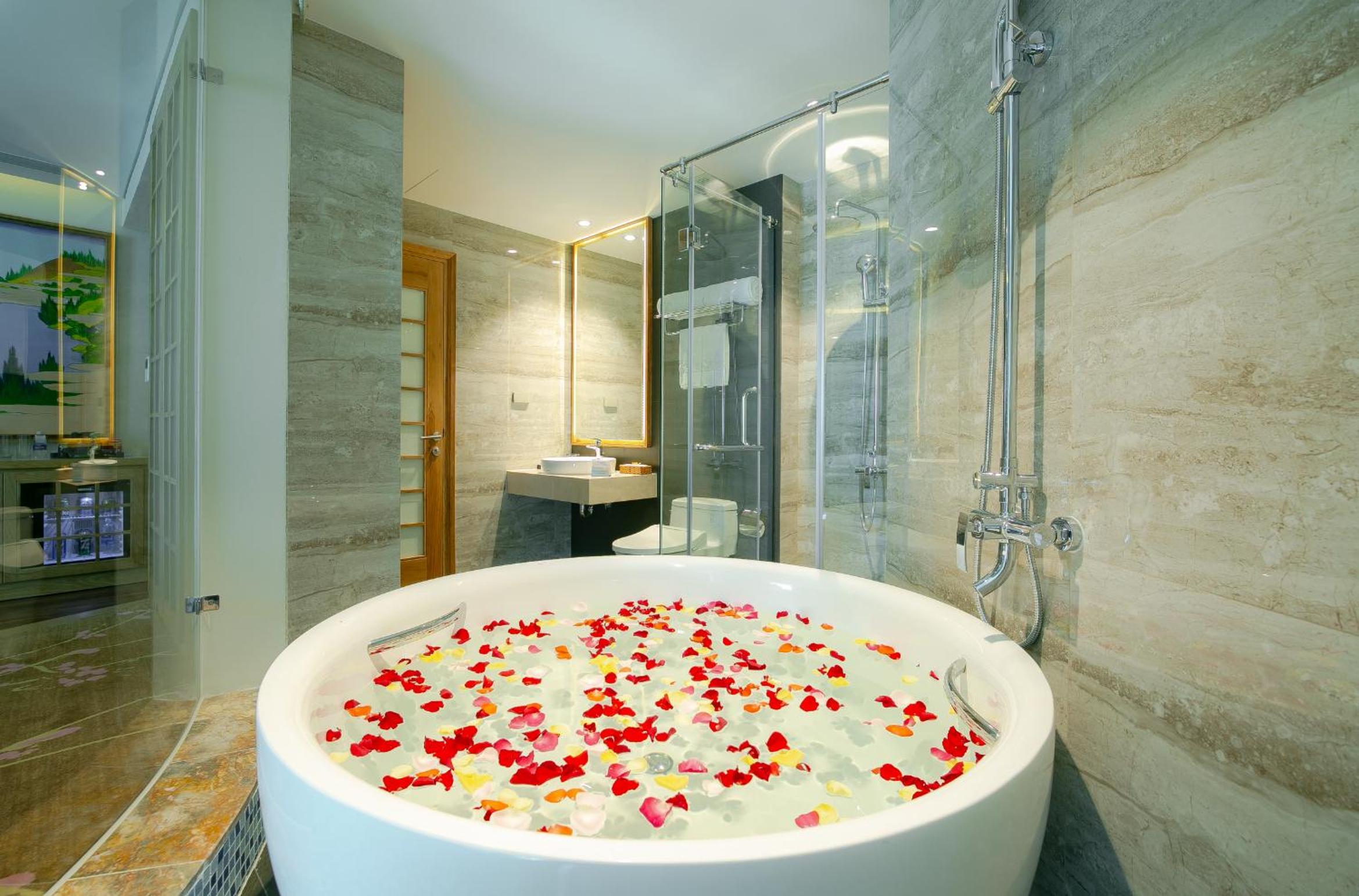 Special Offer - SALA Suite with Balcony and Sea View - Photo 6