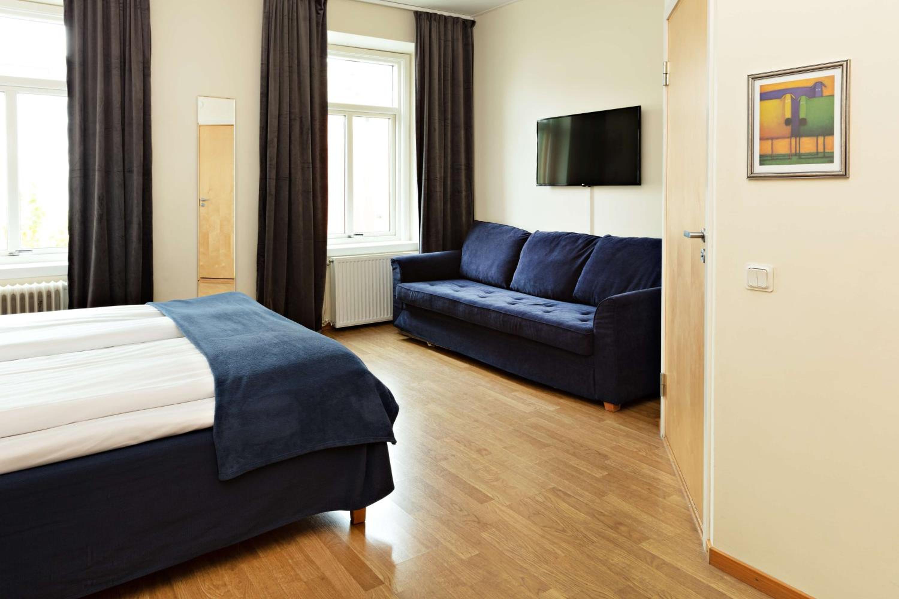 Standard Double Room - Photo 4