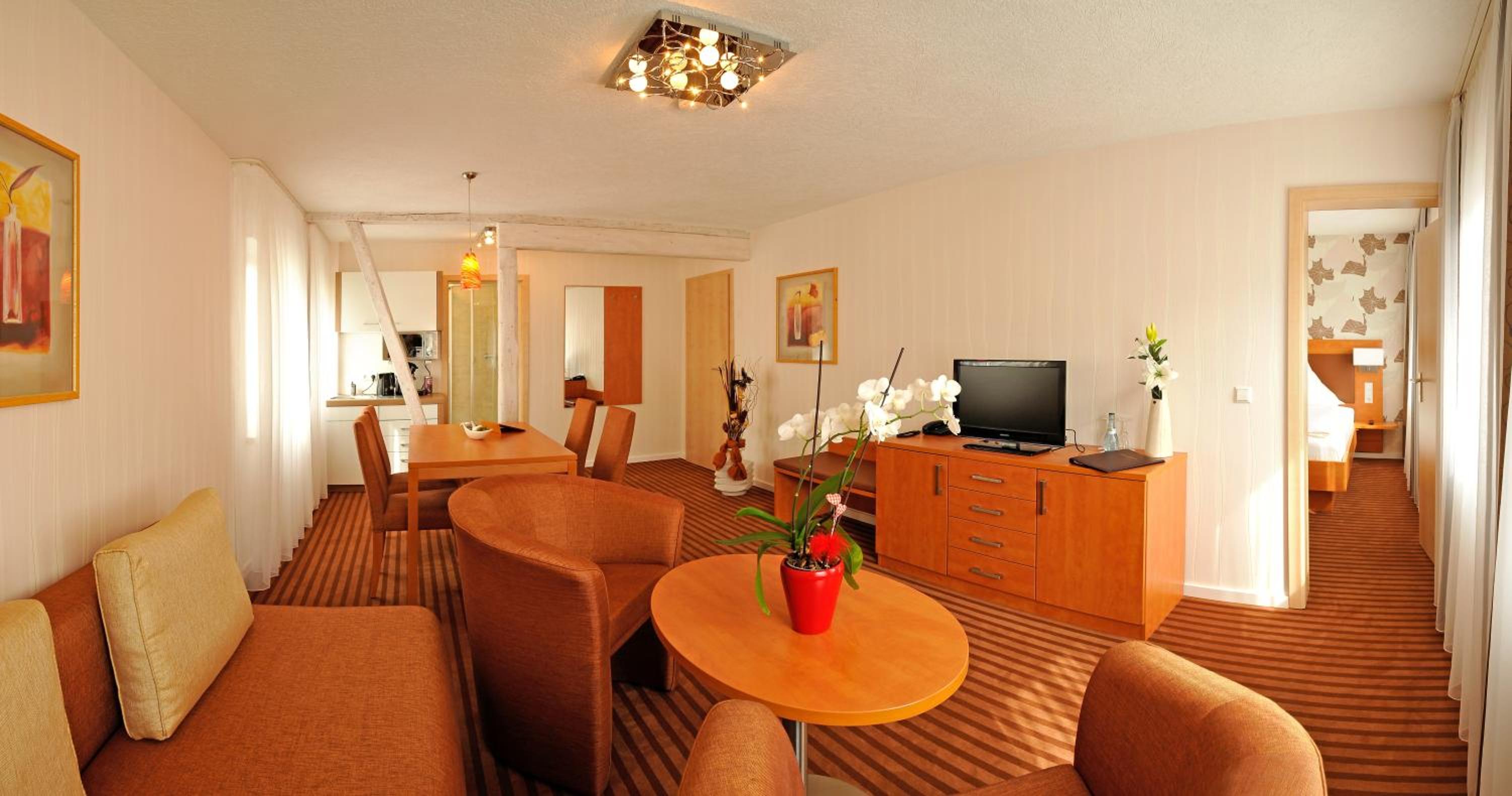 One-Bedroom Apartment (2 - 4 Adults) - Photo 6