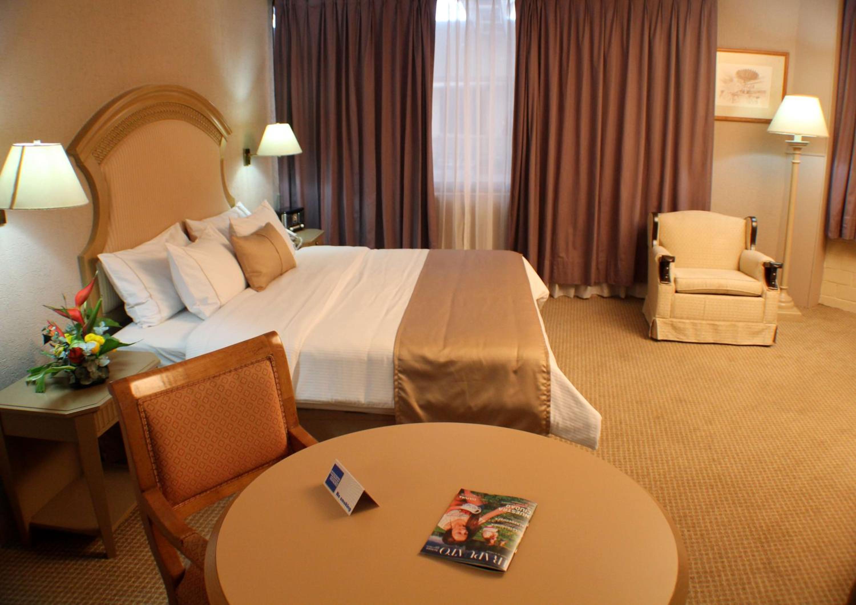 Executive King Room - Non-Smoking photo 1