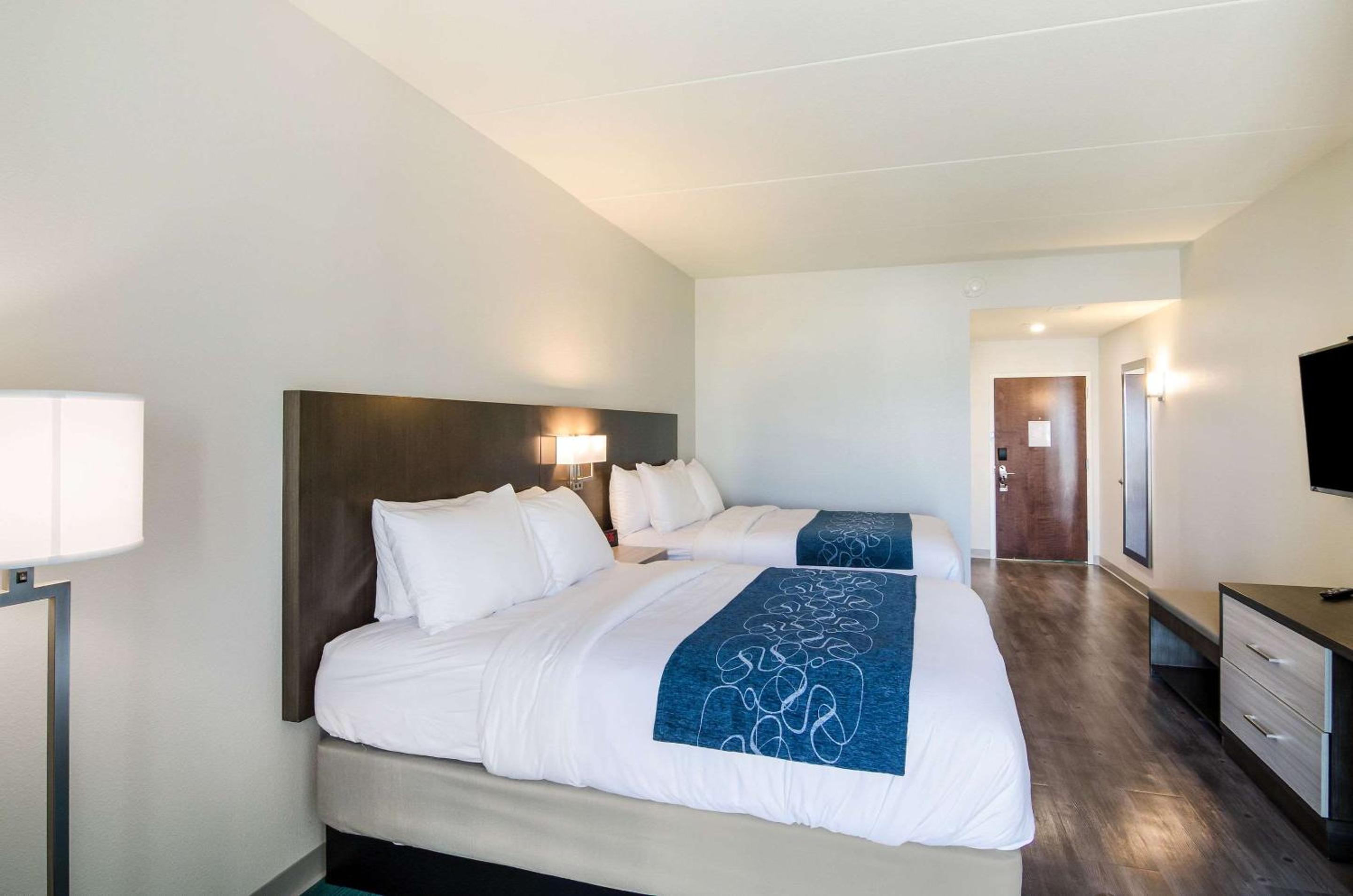 Standard Queen Room with Two Queen Beds - Photo 1