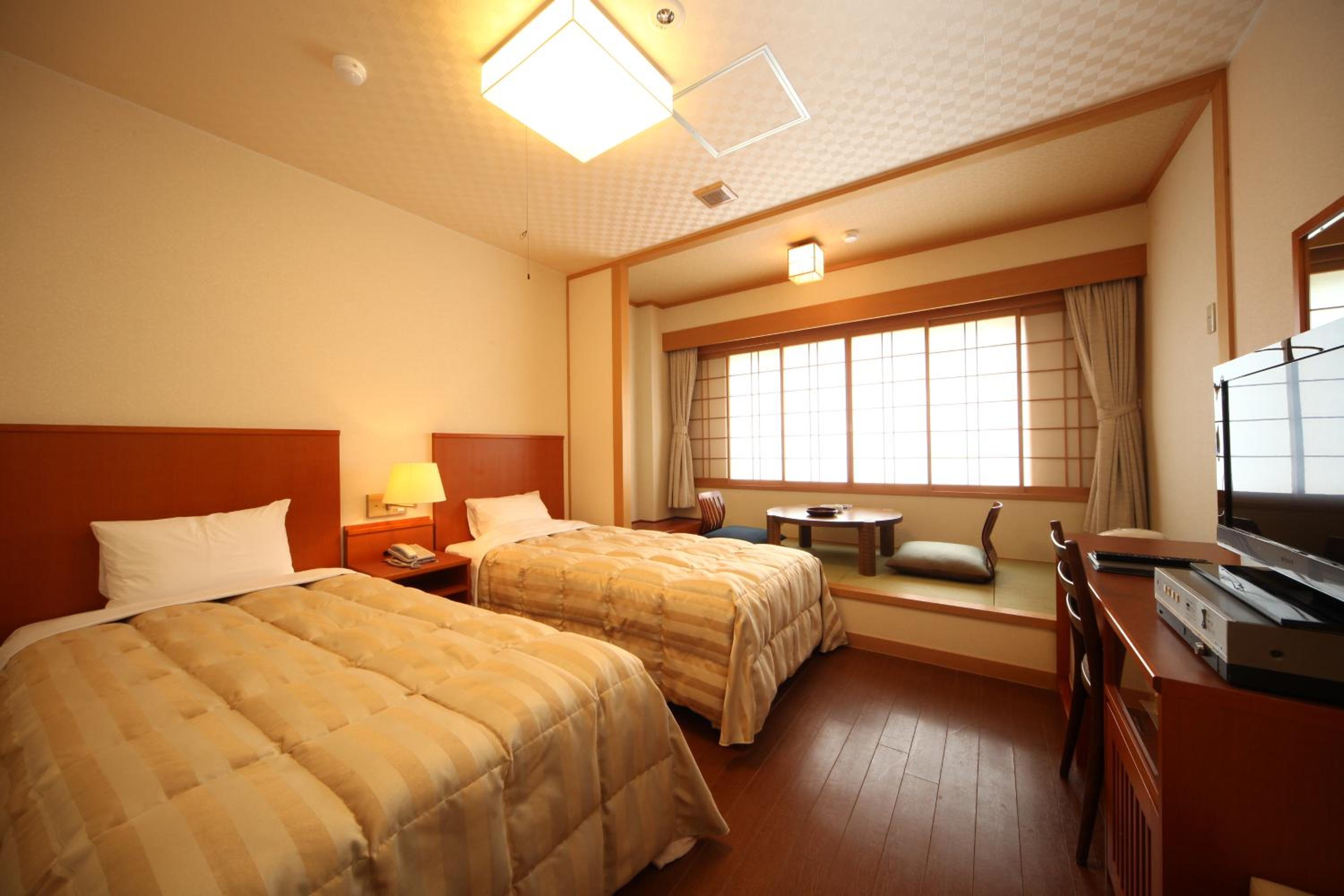 Twin Room with Tatami Area photo 1