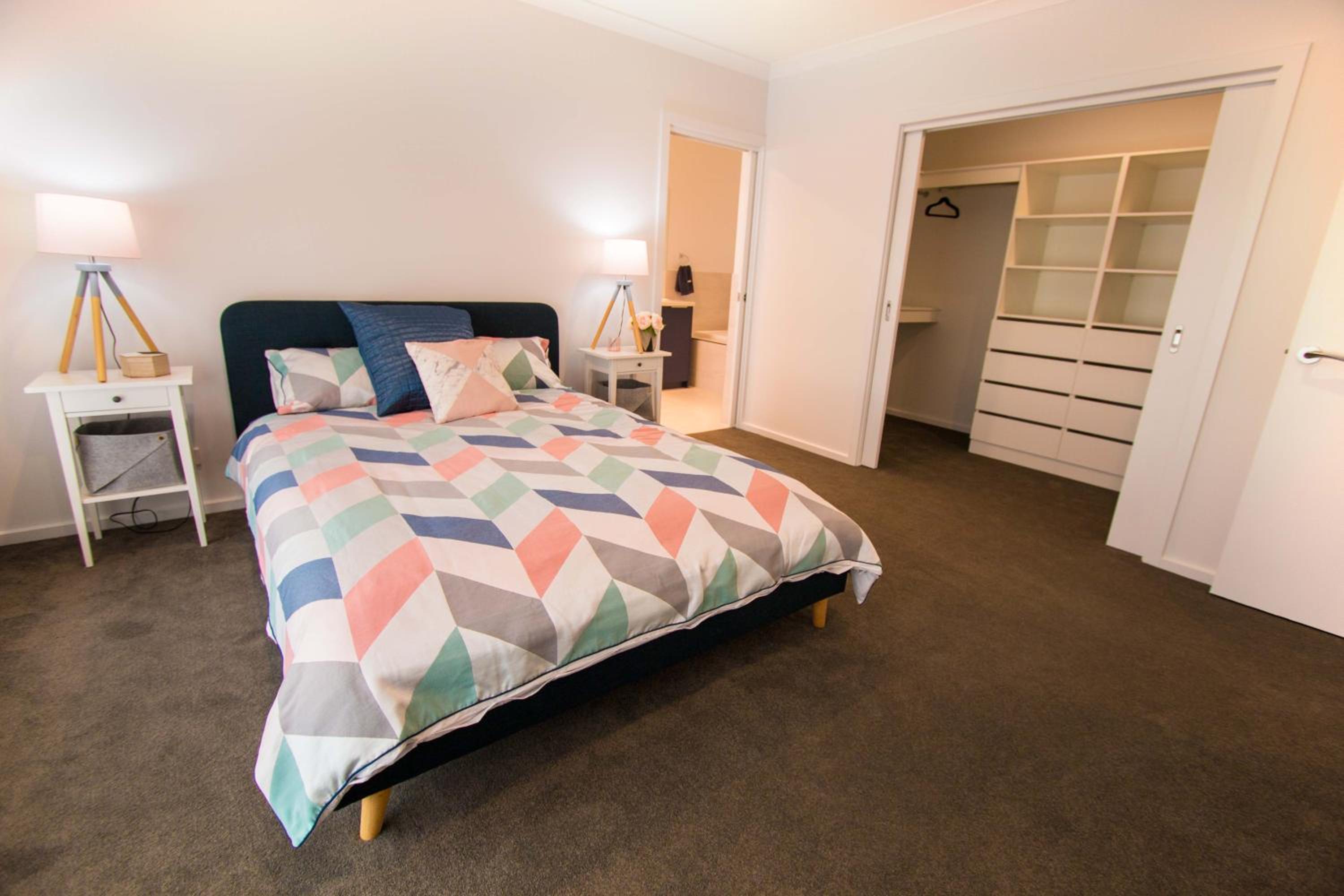 Four-Bedroom House photo 1