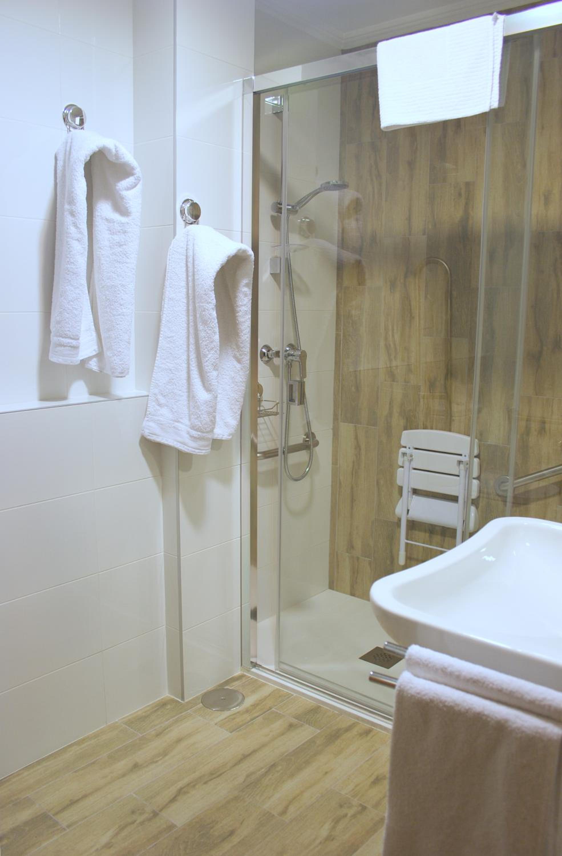 Double Room - Photo 3
