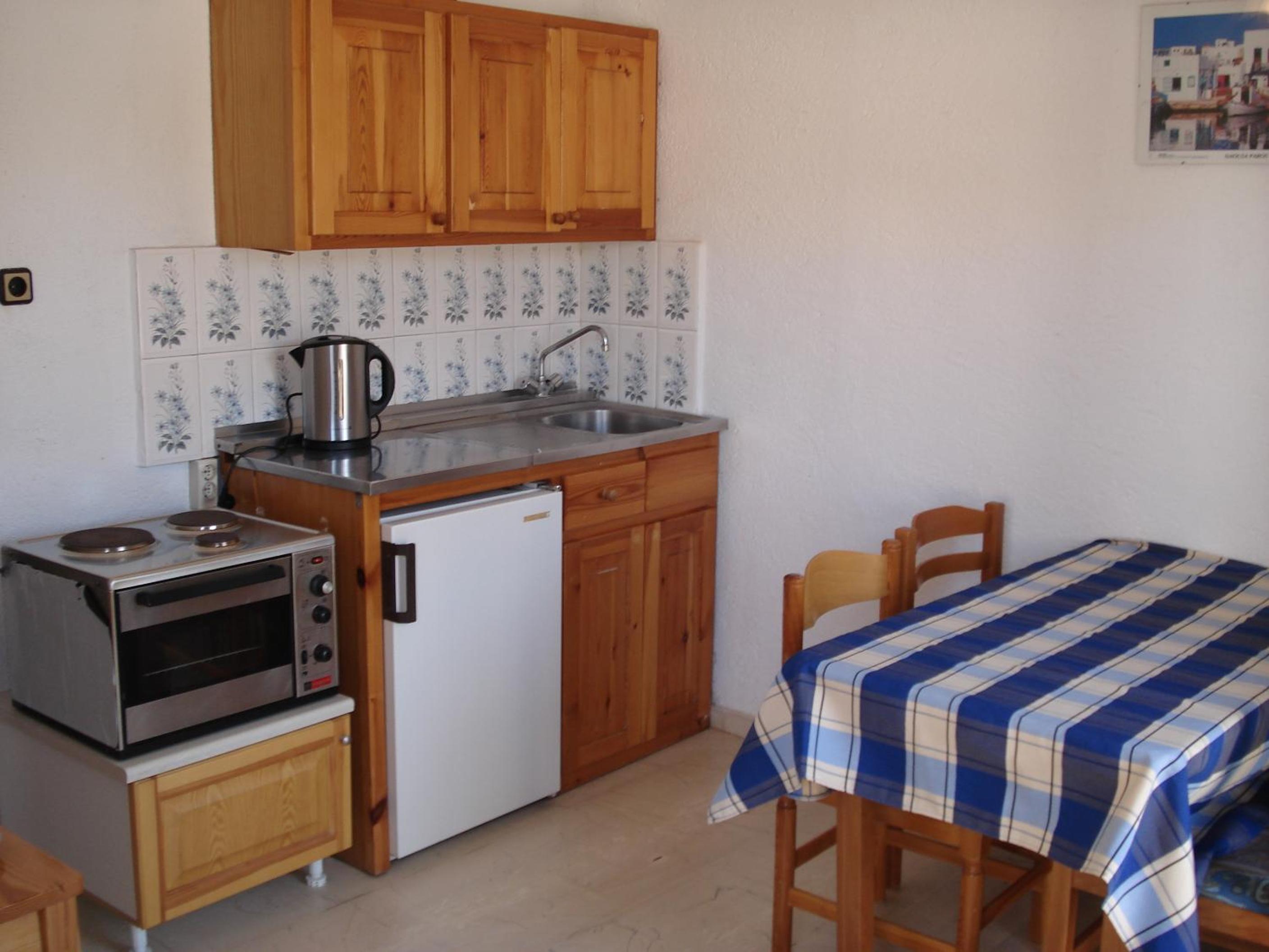 Two-Bedroom Apartment with Shared Garden  photo 2