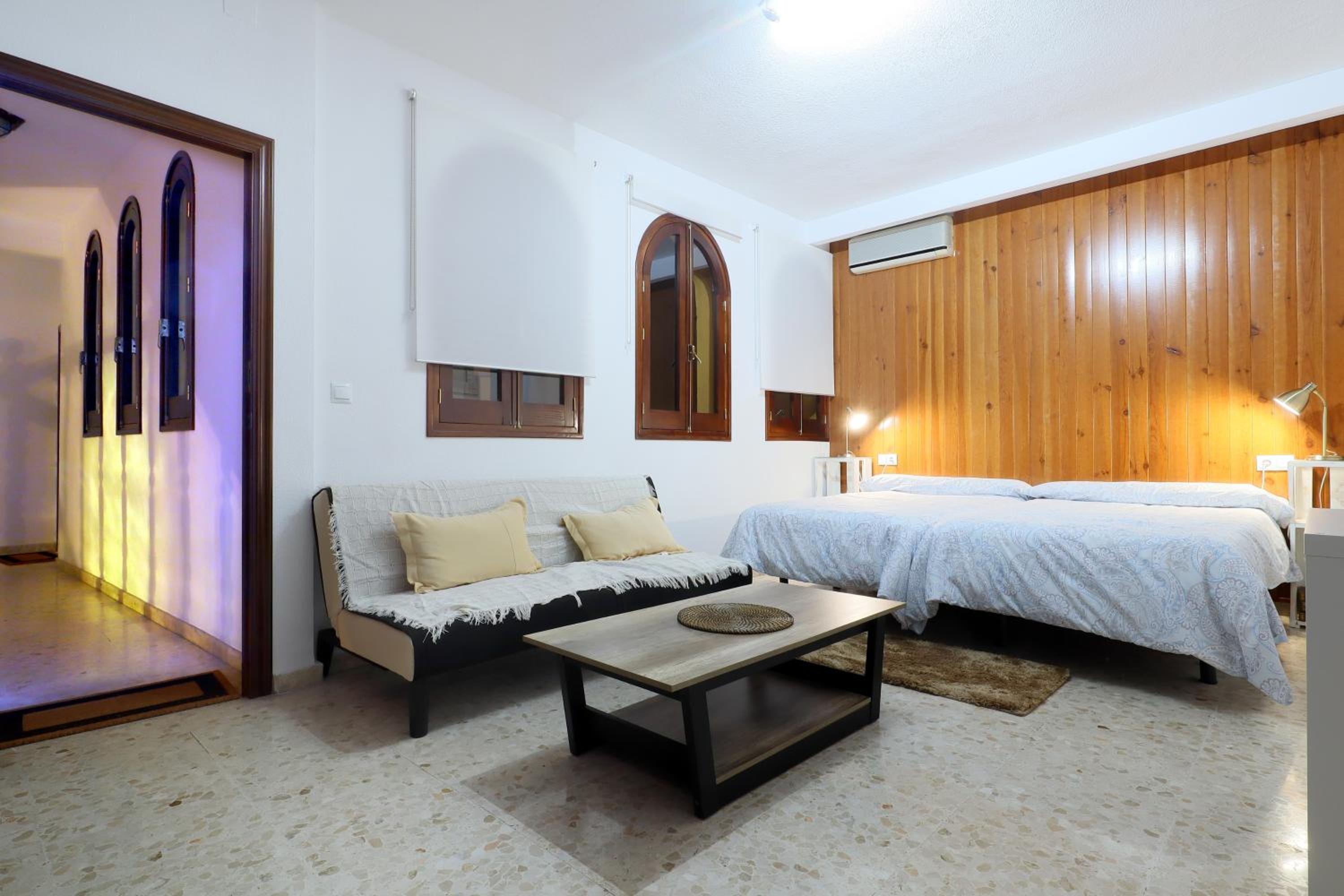 One-Bedroom Apartment - Photo 18