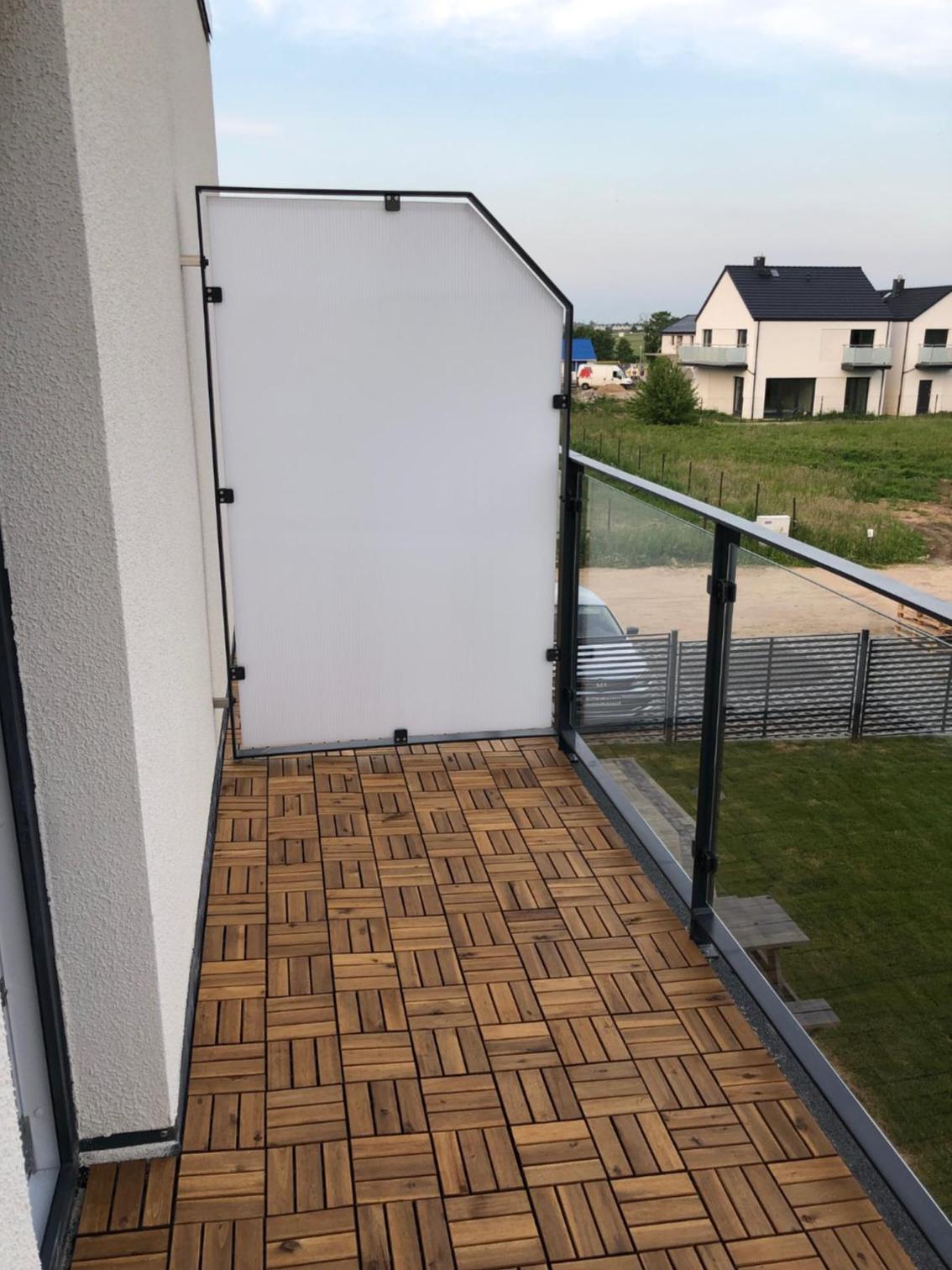 Apartment with Balcony photo 2