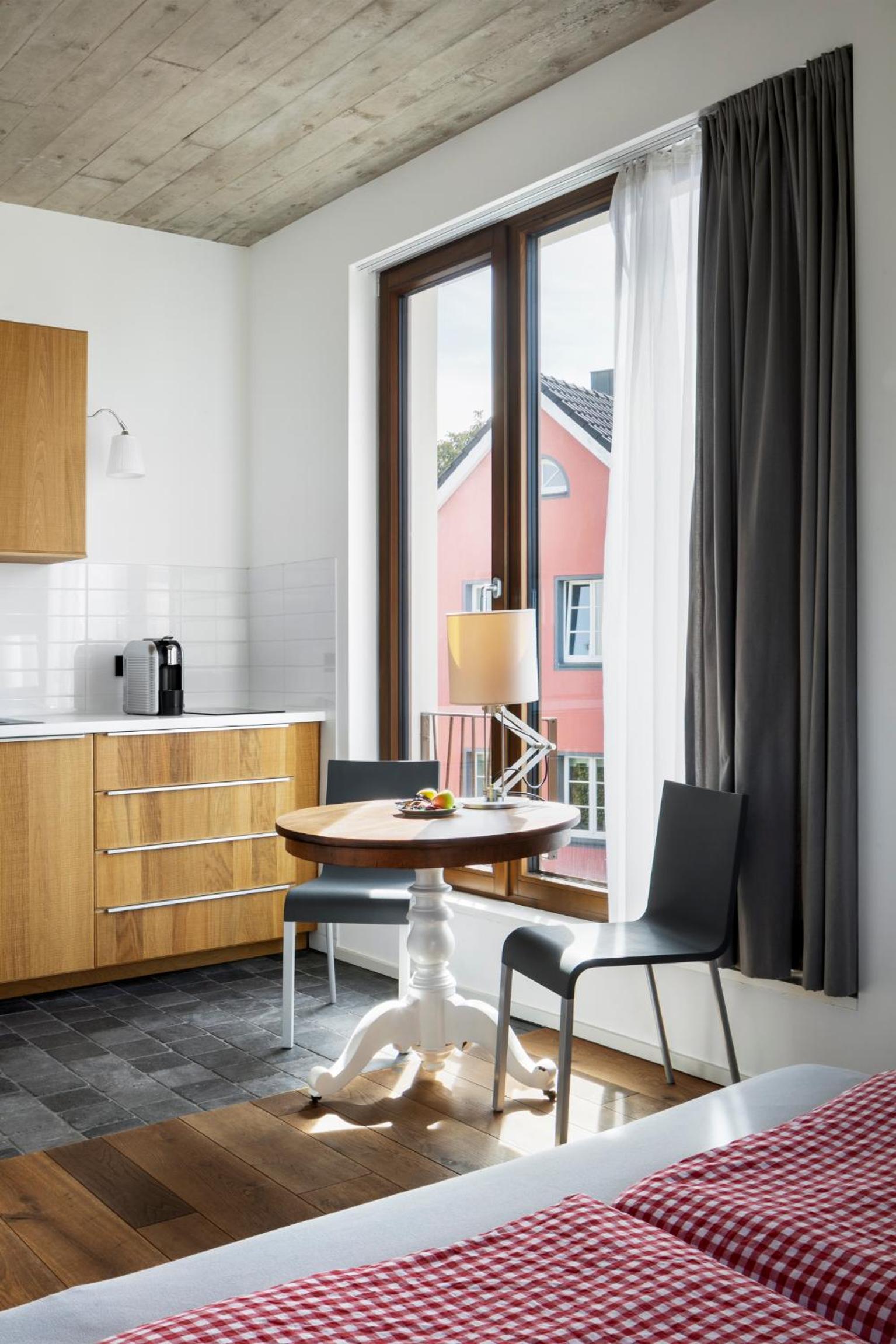 One-Bedroom Apartment - Photo 42