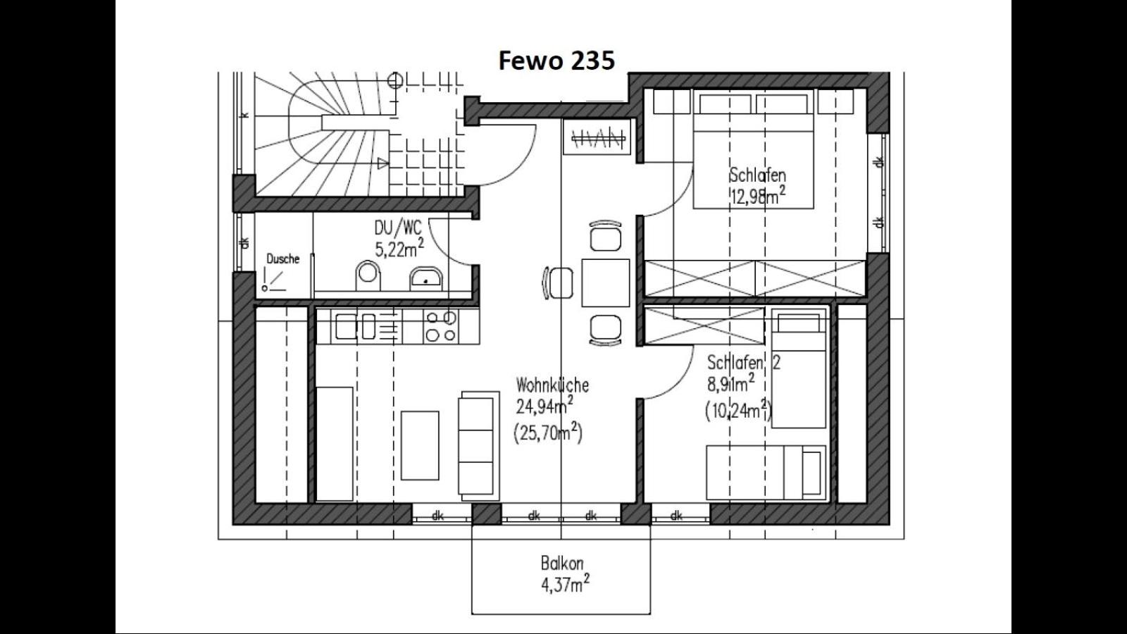 Apartment with Balcony photo 3