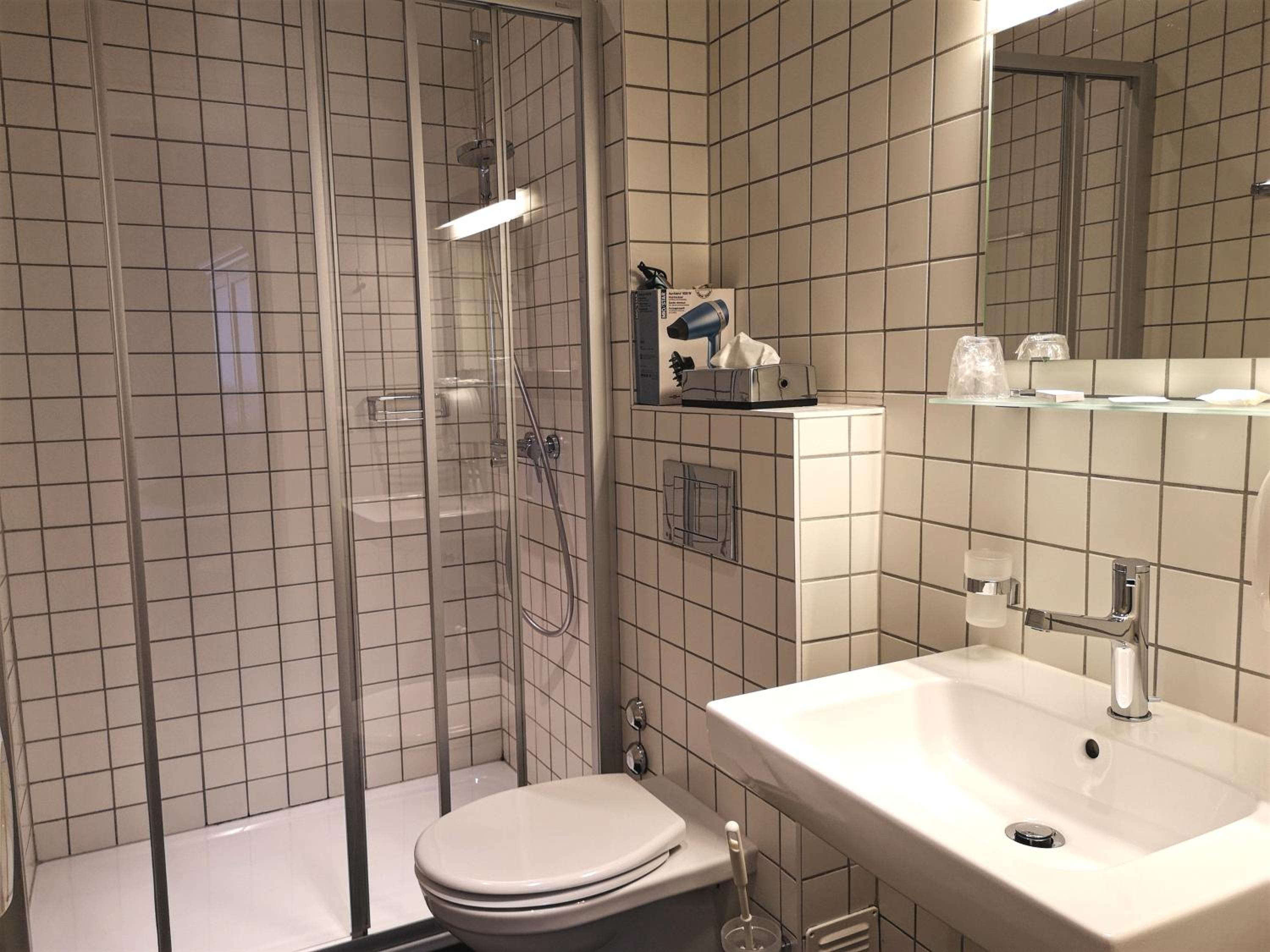 Single Room photo 3