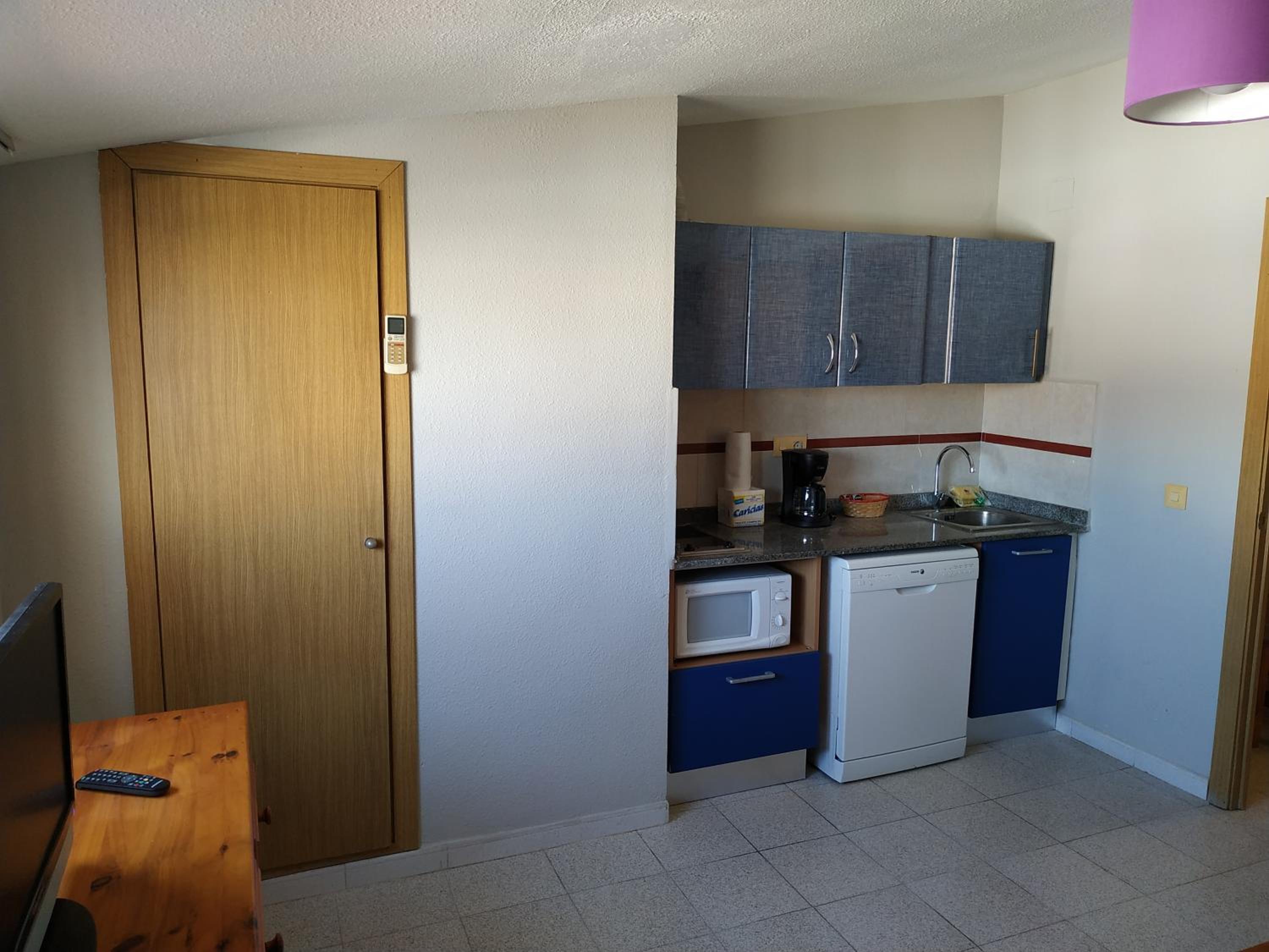 Studio Apartment photo 3