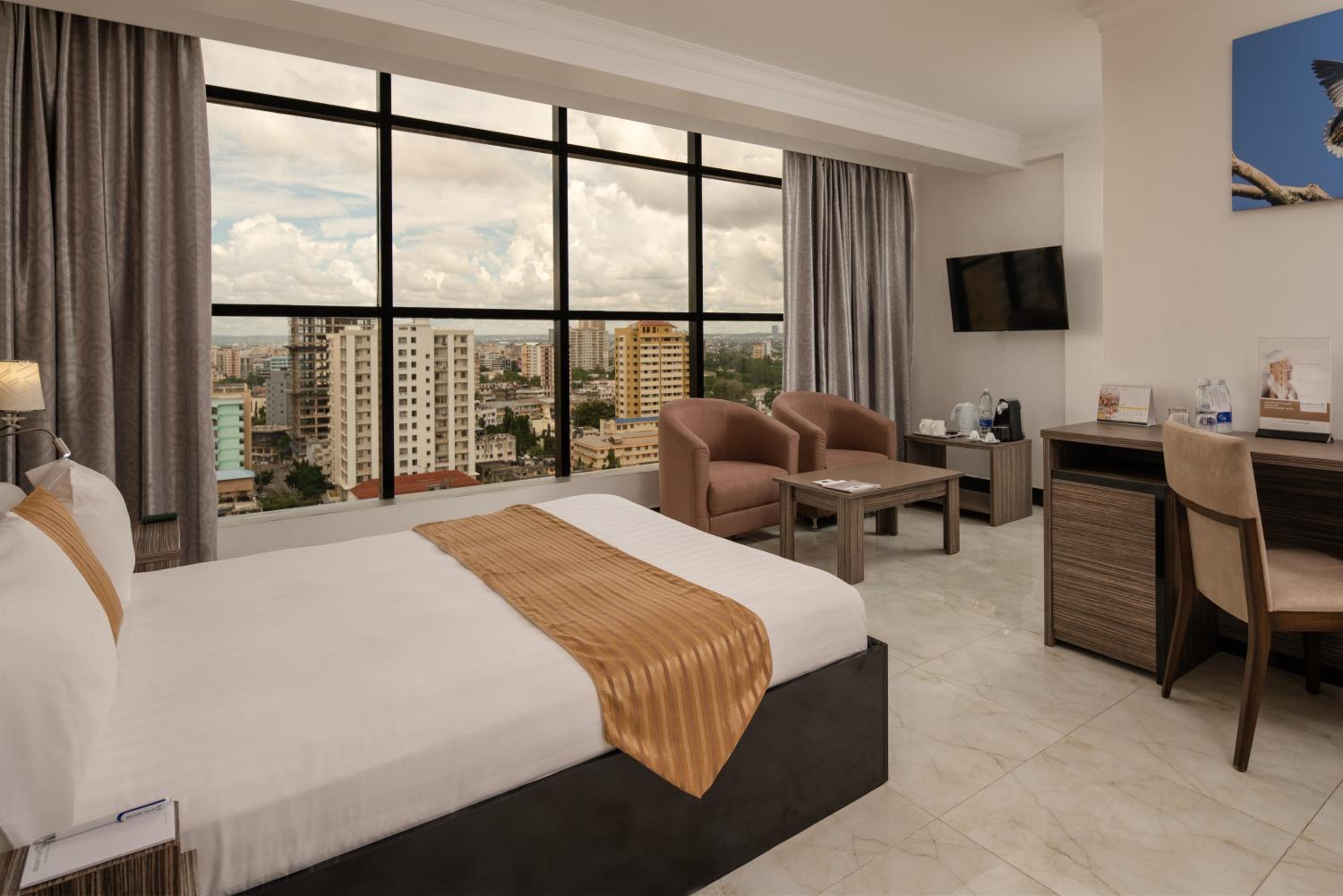 Deluxe Queen Room - High Floor